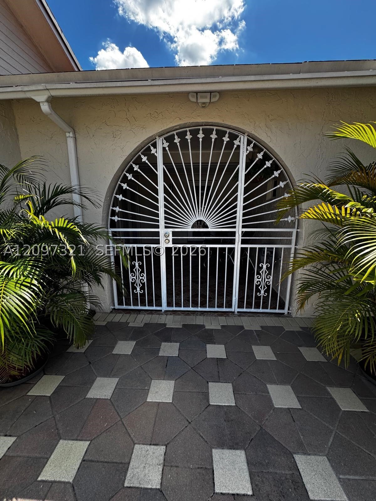 5836 NW 199th St