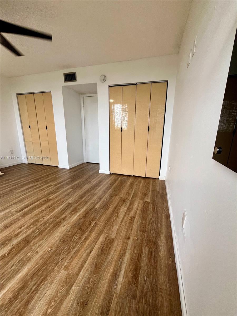 TRIANON PARK CONDO - Residential