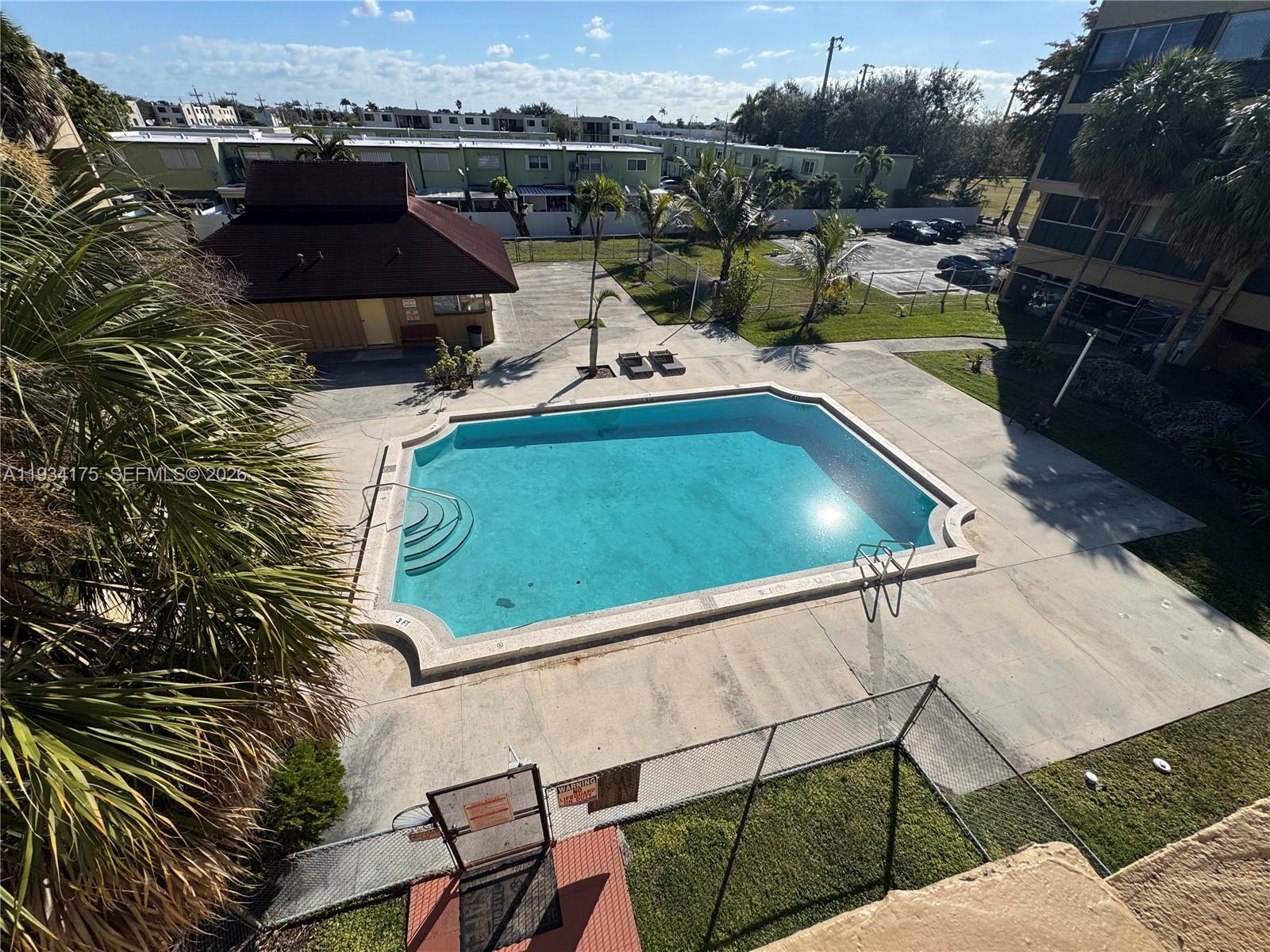 TRIANON PARK CONDO - Residential