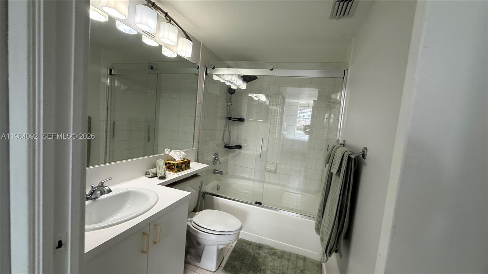 THE YACHT CLUB AT AVENTUR - Residential Lease