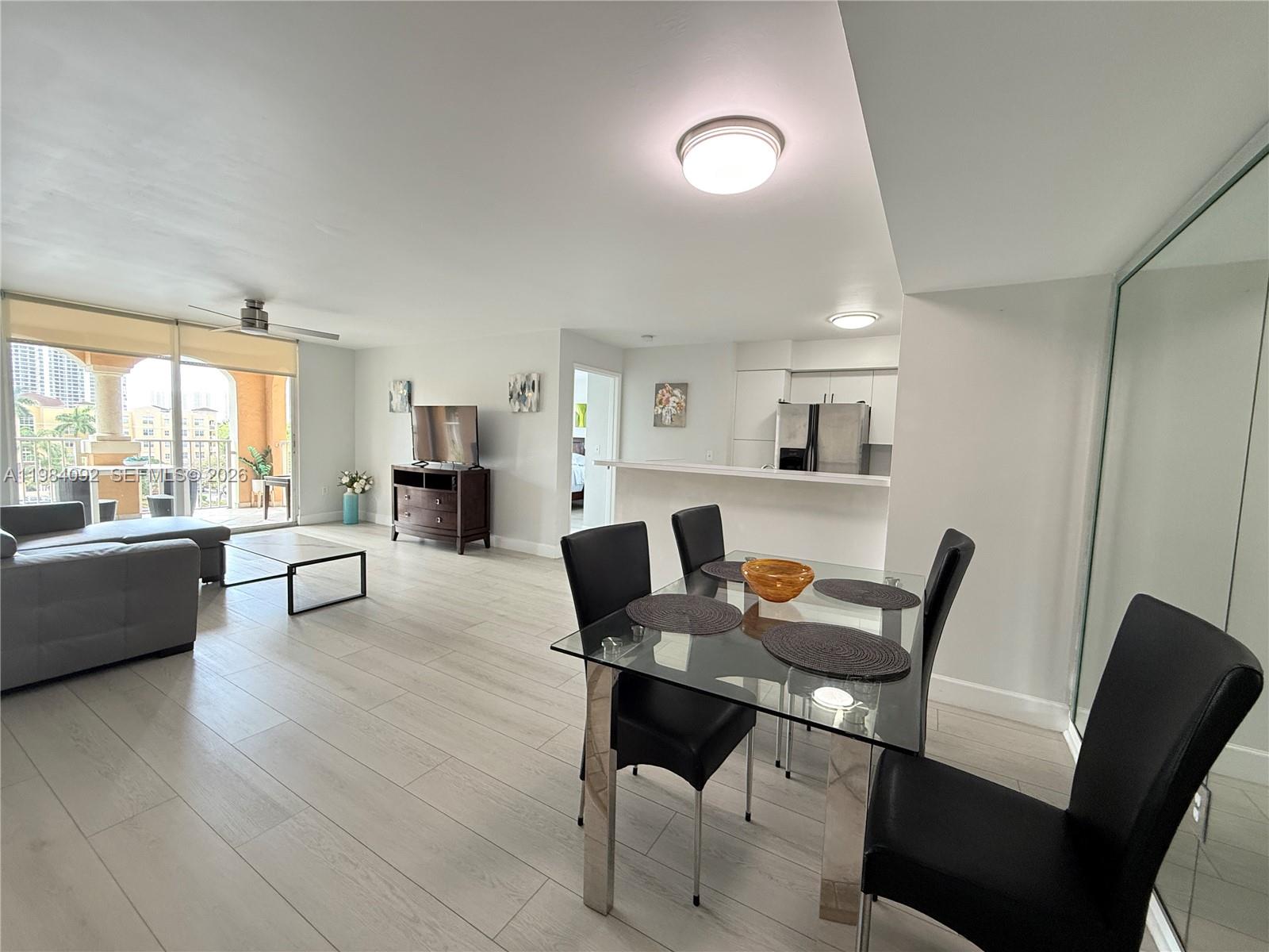 19701 E Country Club Dr 5601