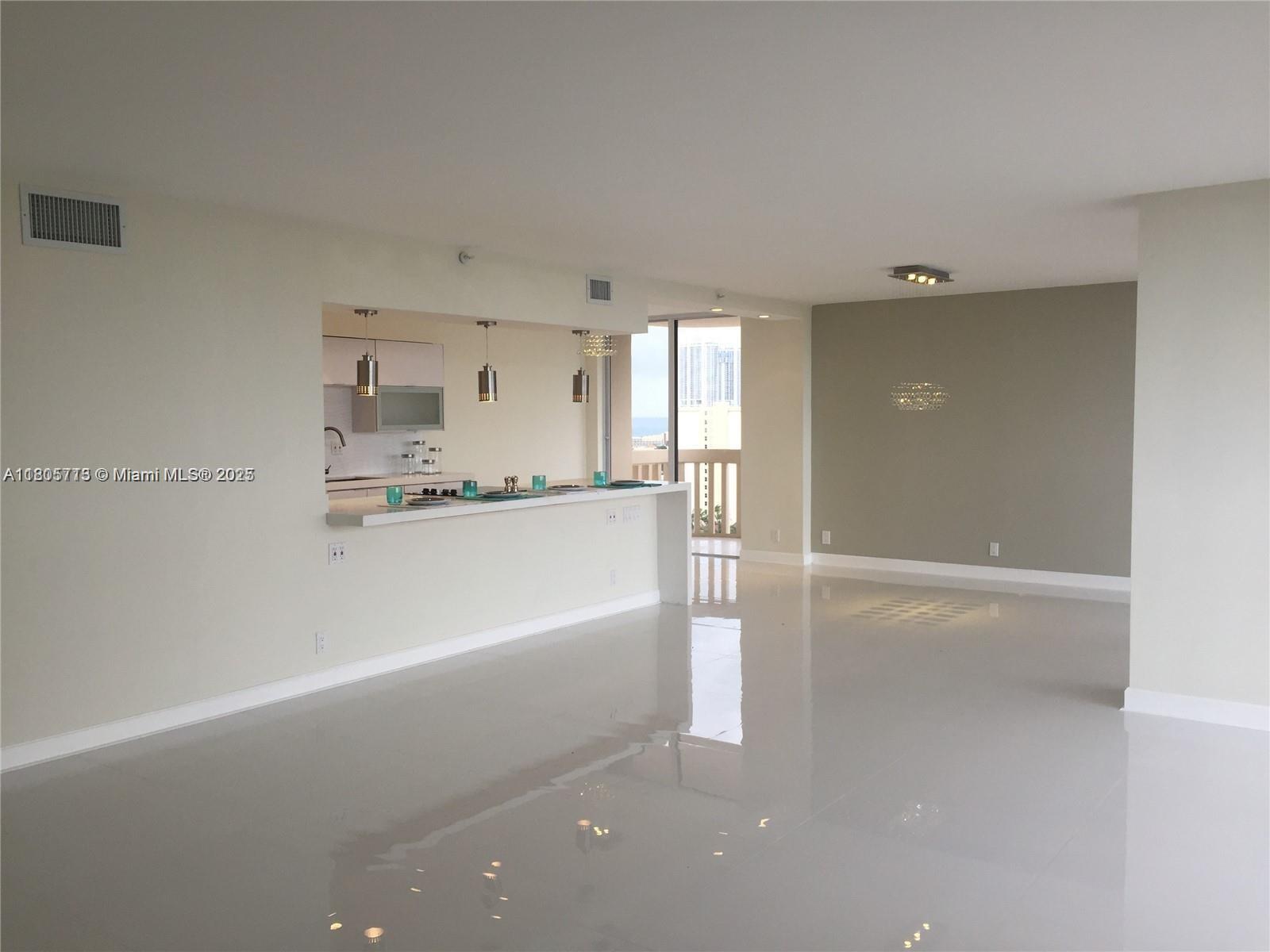 Property for Sale at 19707 Turnberry Way 18D, Aventura, Miami-Dade County, Florida - Bedrooms: 2 
Bathrooms: 2  - $795,000