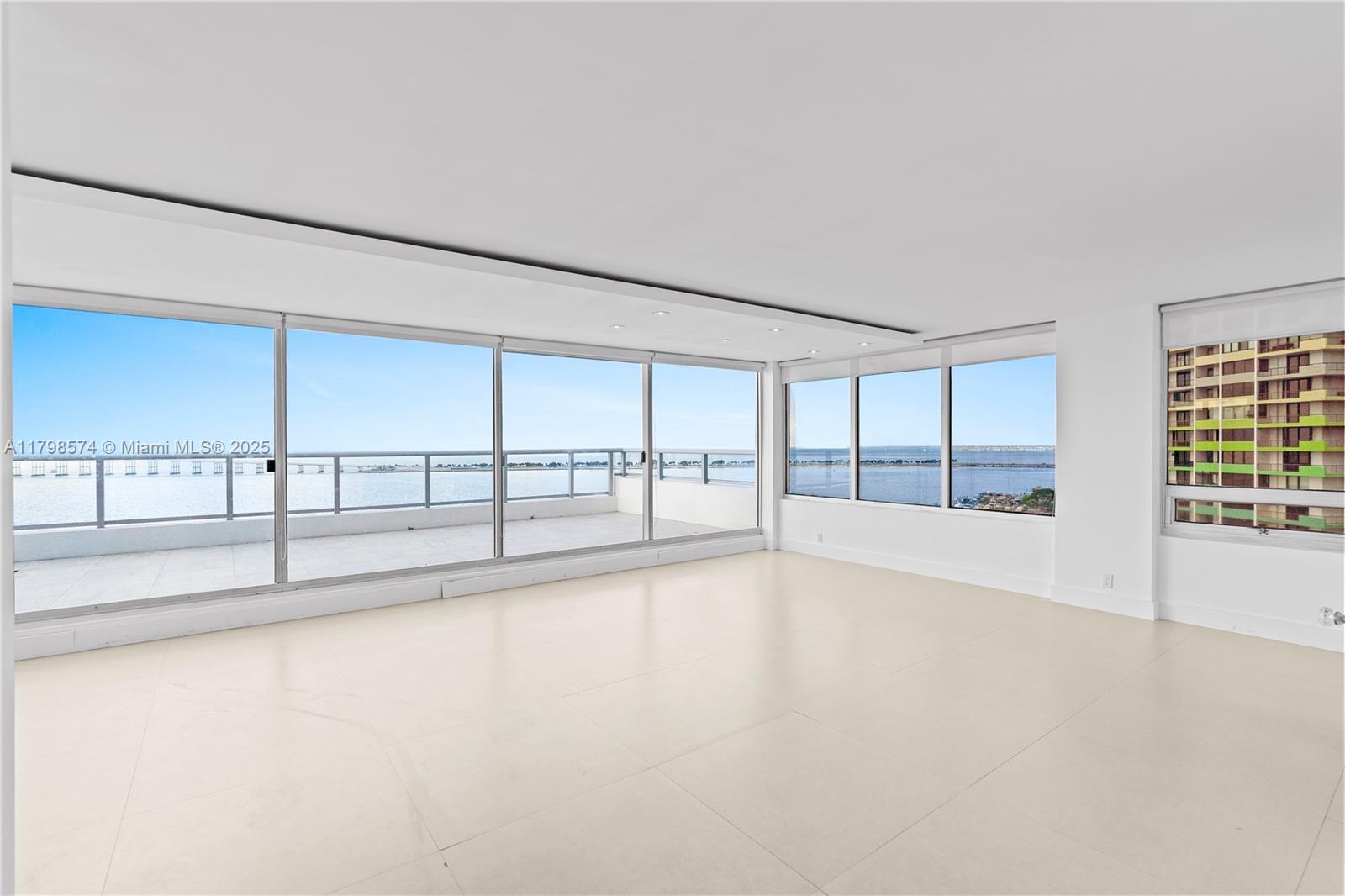 1541 Brickell Ave C1607, Miami, Broward County, Florida - 3 Bedrooms  
3 Bathrooms - 