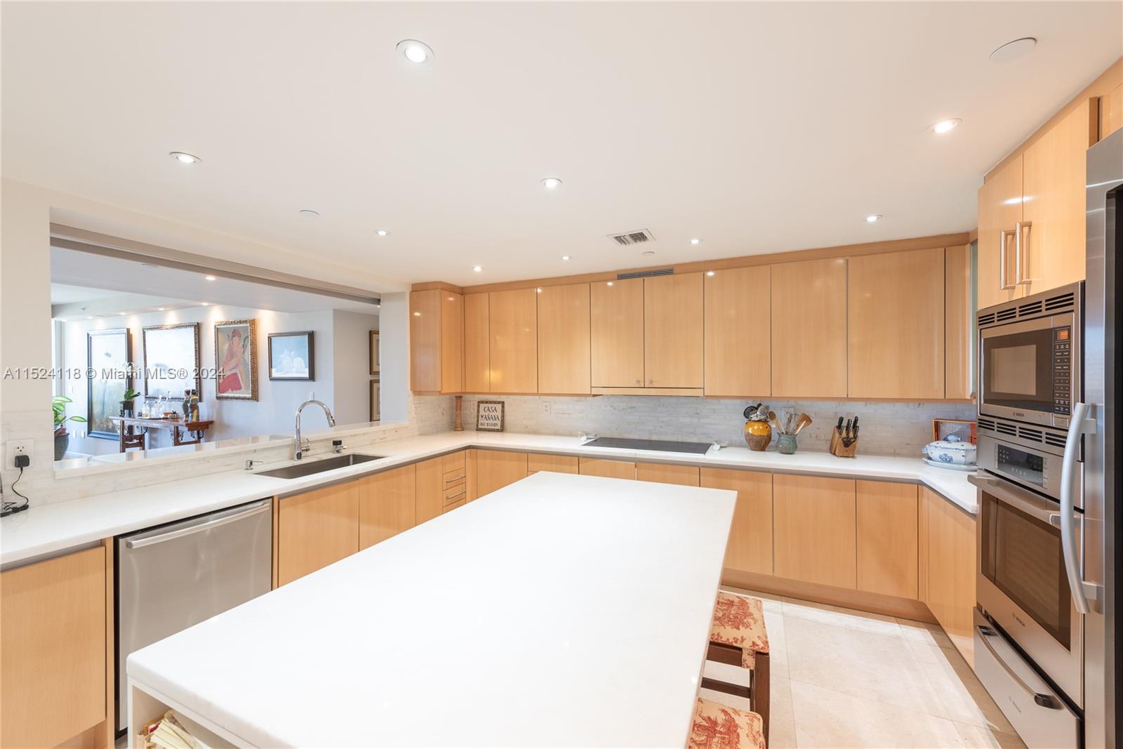 GRAND BAY TOWER CONDO - Residential