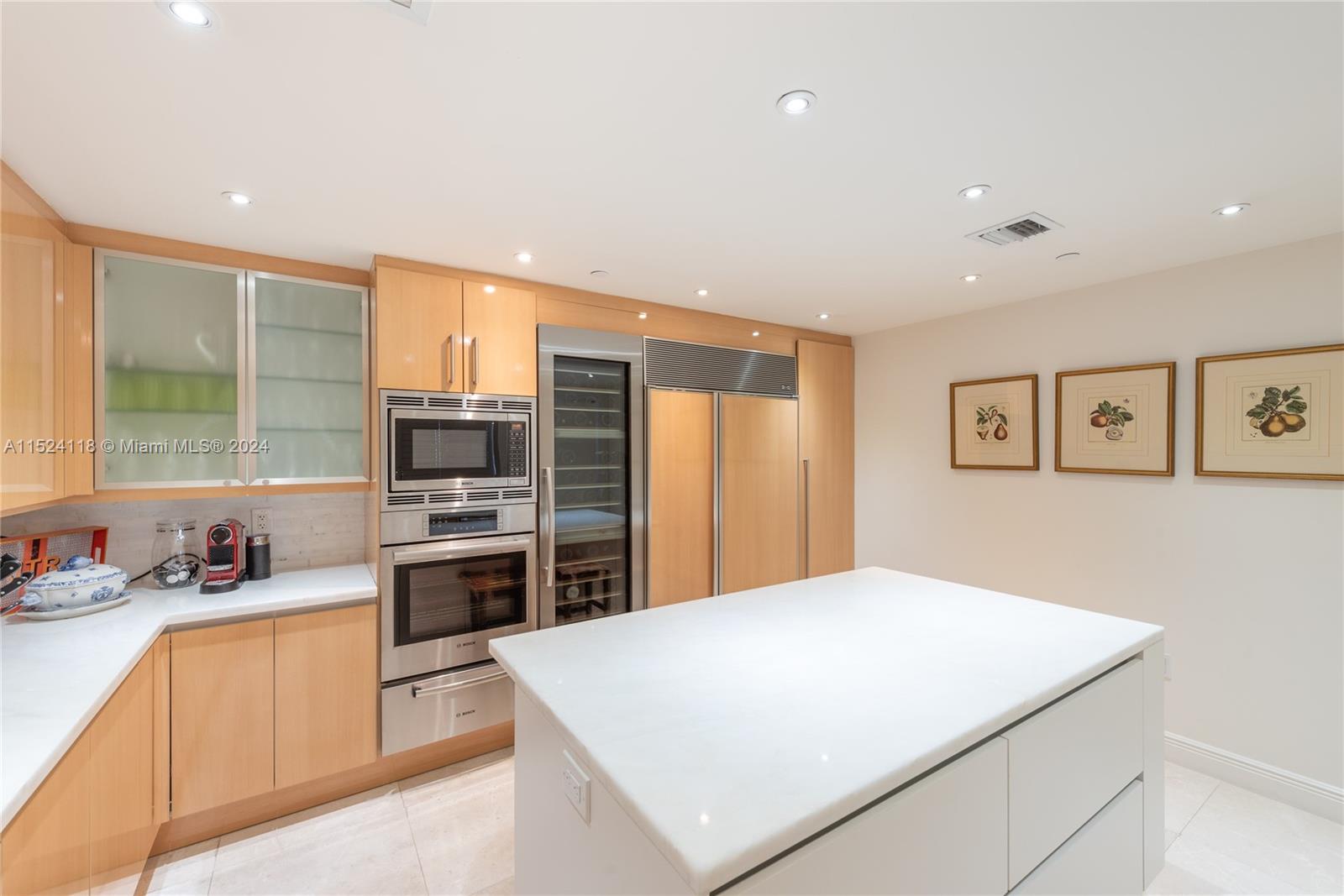 GRAND BAY TOWER CONDO - Residential