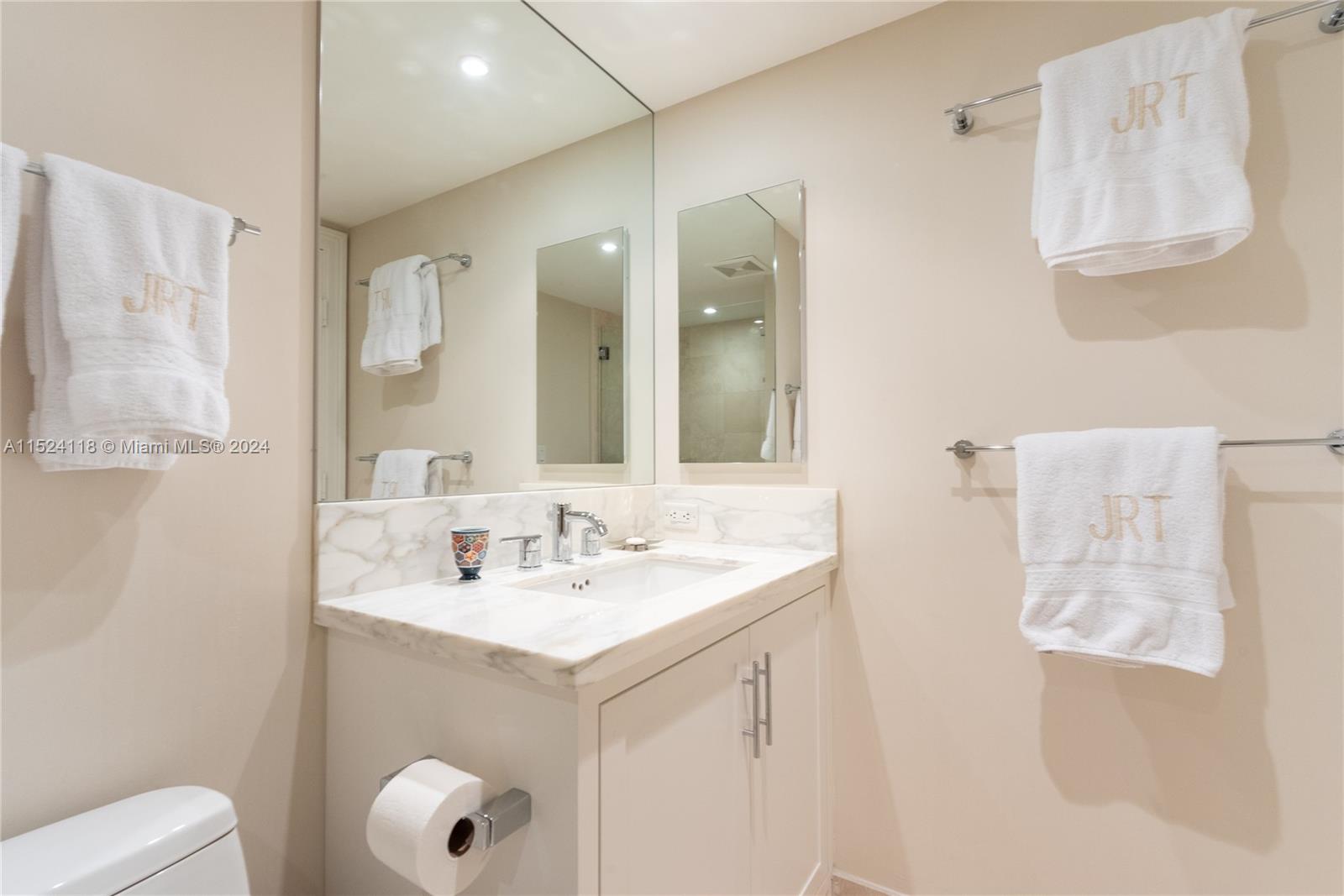 GRAND BAY TOWER CONDO - Residential