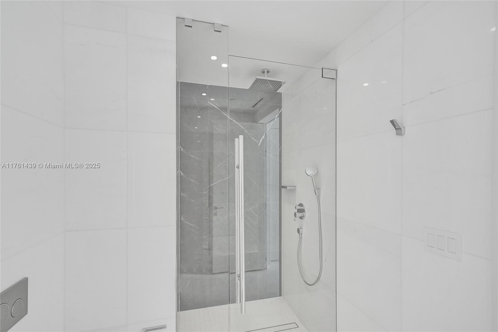 Aston Martin Residences - Residential