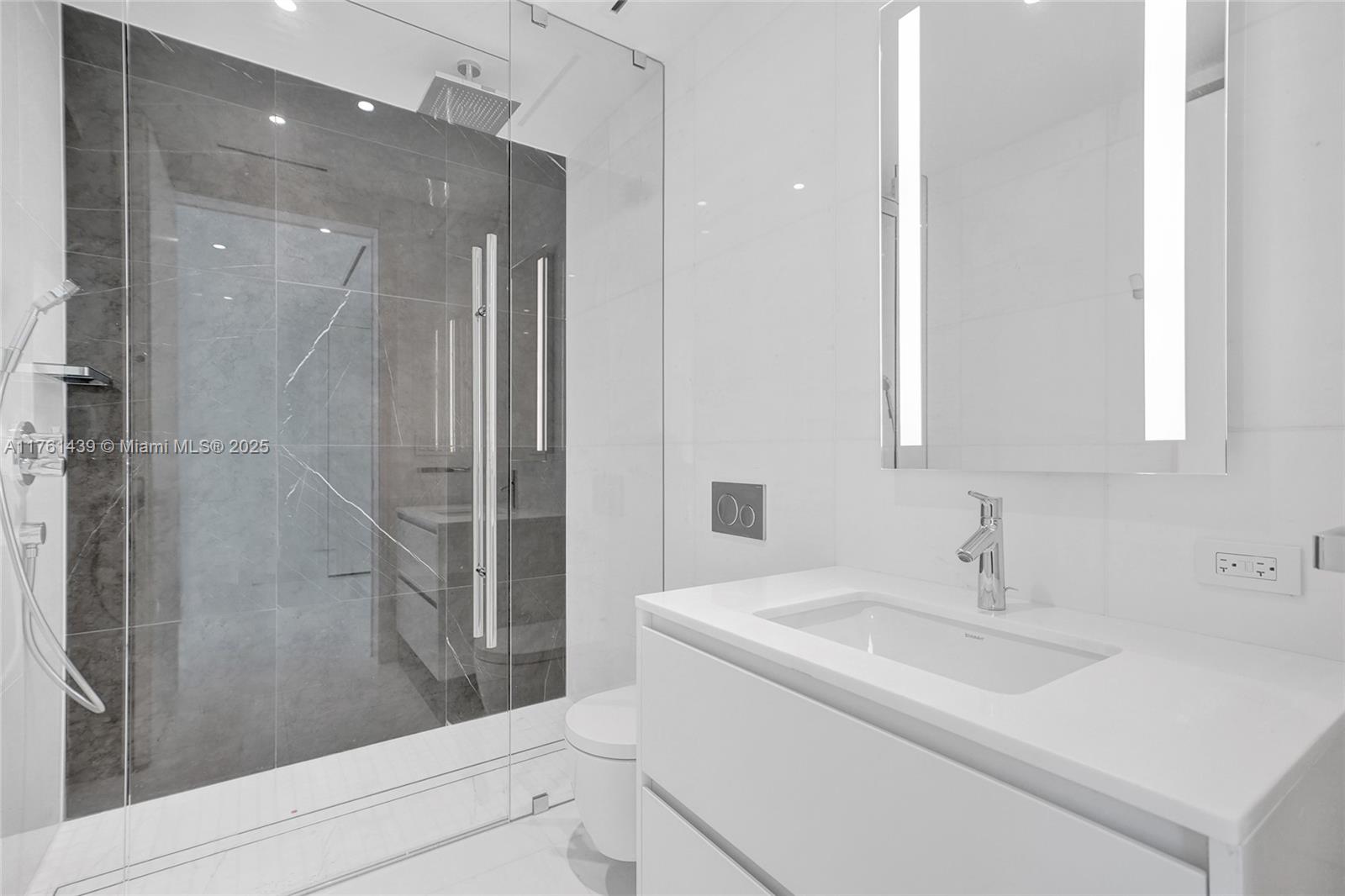Aston Martin Residences - Residential
