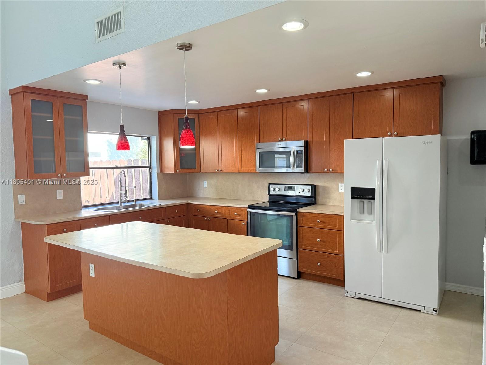 VILLA HOMES AT THE MOORS - Residential