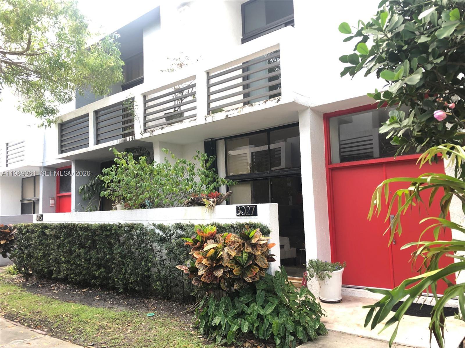 ADMIRALS PORT TOWNHOMES C - Residential Lease