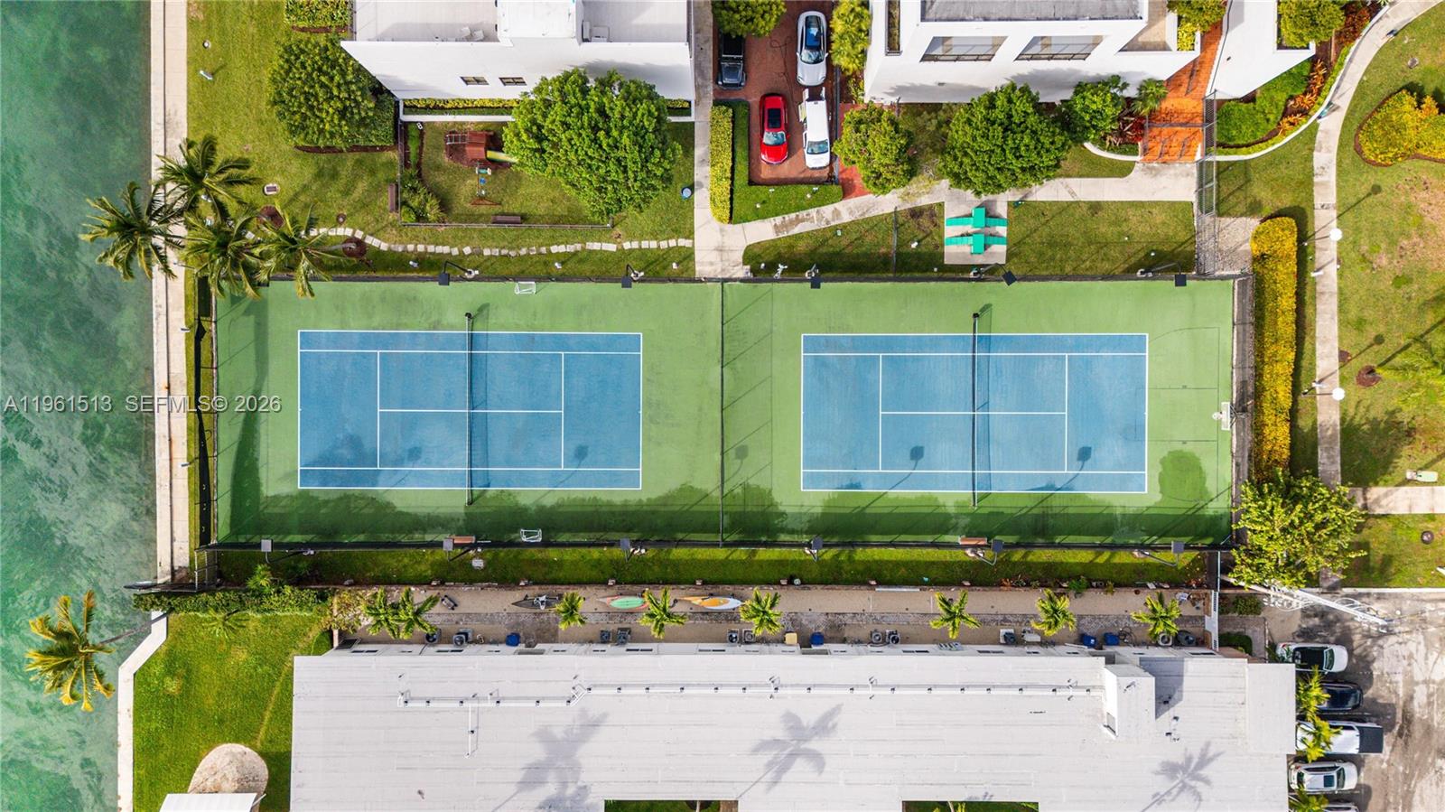 ONE THOUSAND VENETIAN WAY - Residential