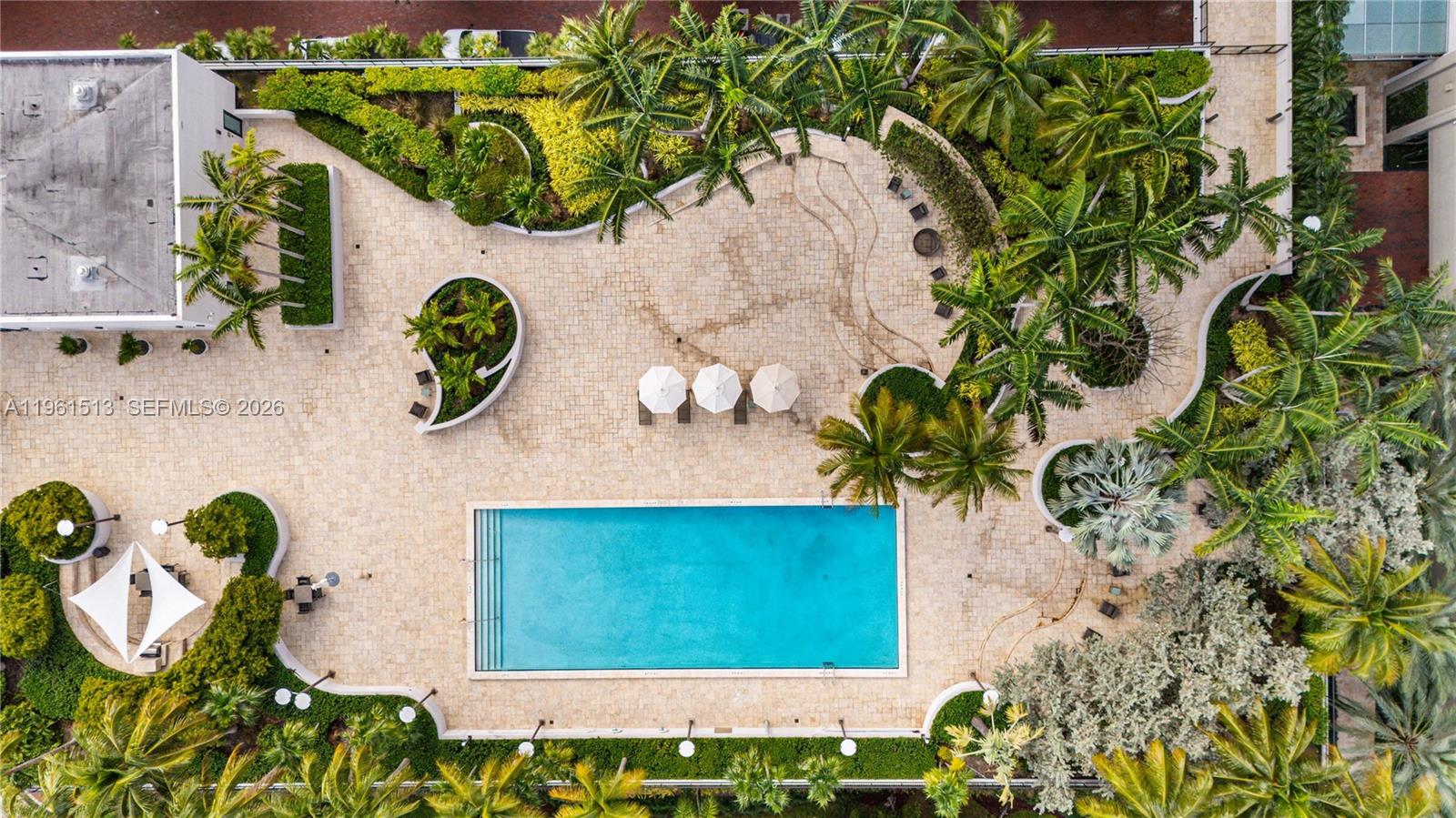 ONE THOUSAND VENETIAN WAY - Residential