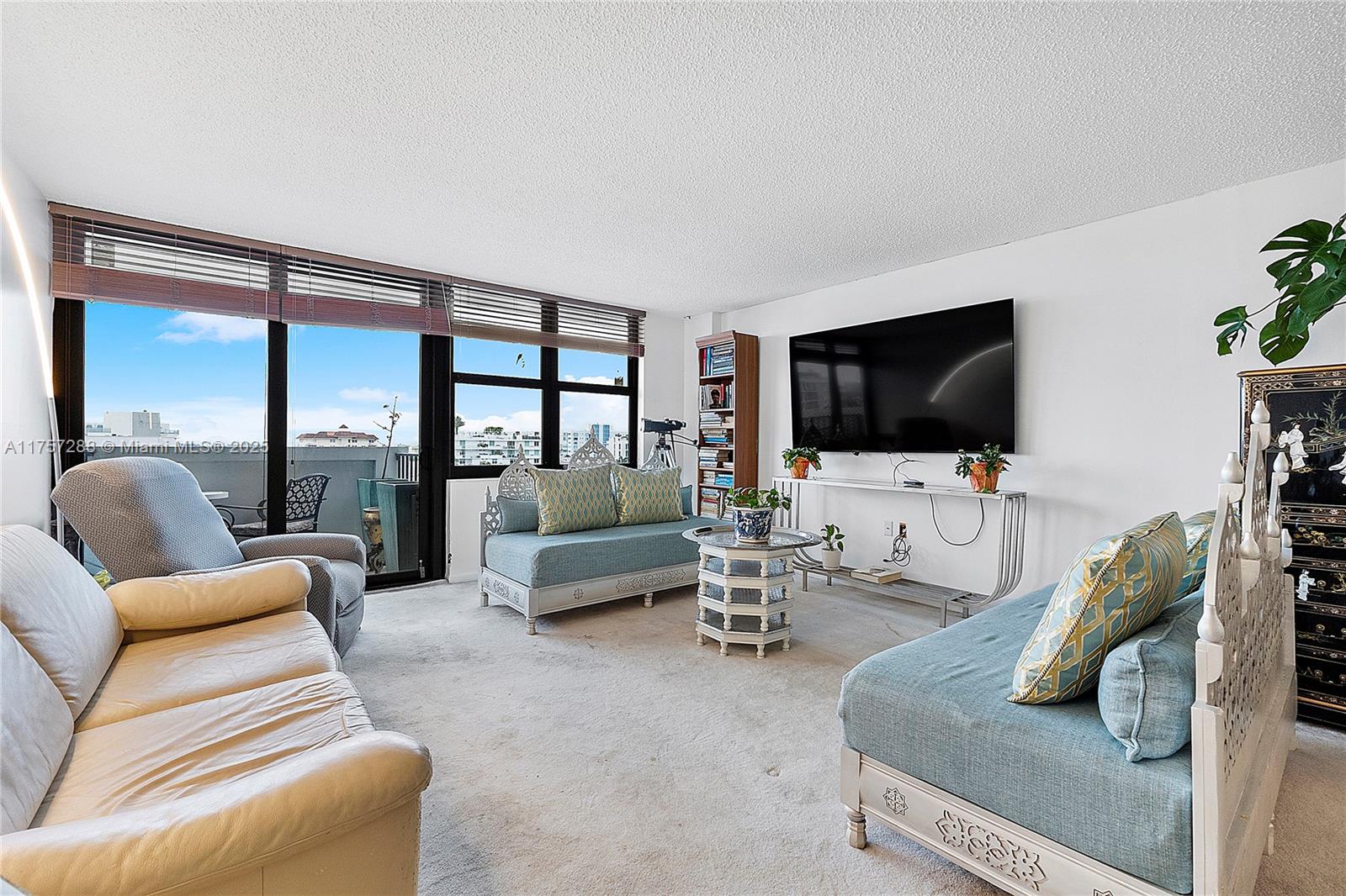 10101 E Bay Harbor Dr 702