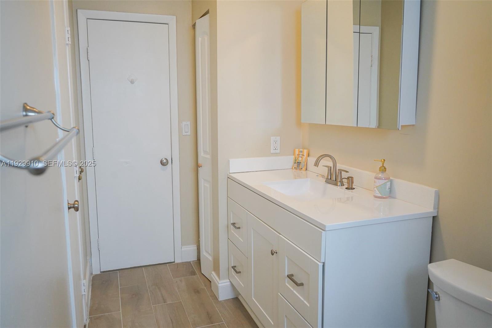 COUNTRY LAKE HOMES 2ND AD - Residential