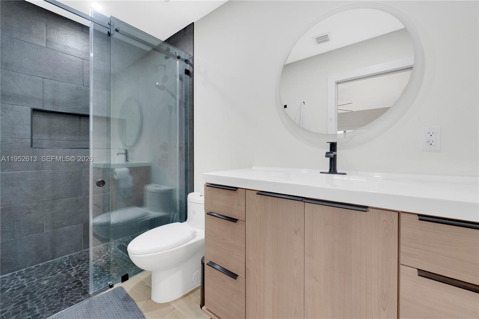 7TH ADDN TO RICHMOND HEIG - Residential