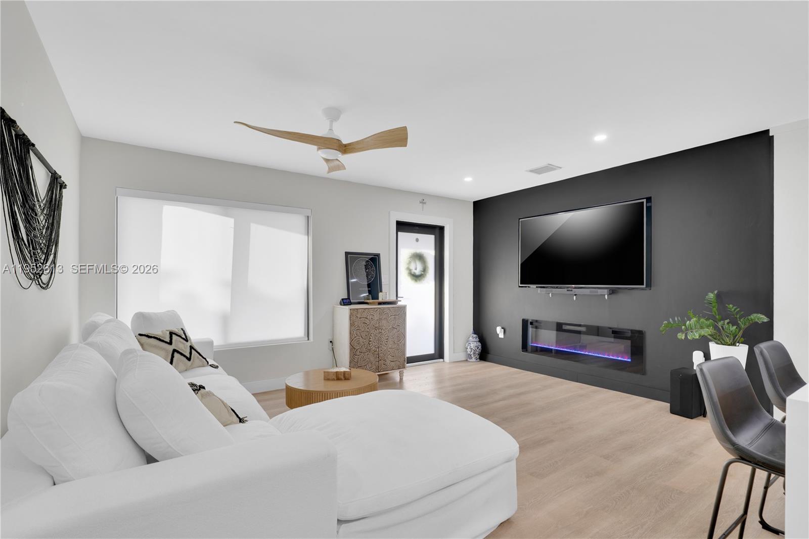 7TH ADDN TO RICHMOND HEIG - Residential