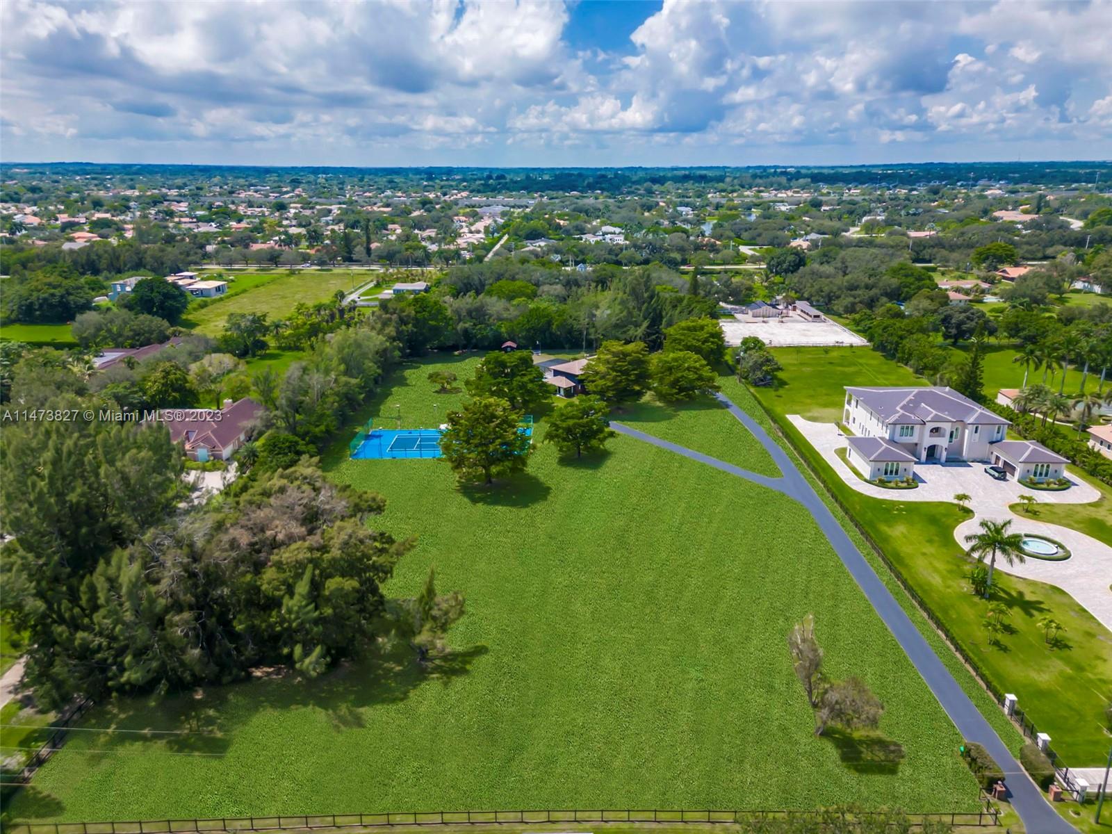 Sunshine Ranches - Residential