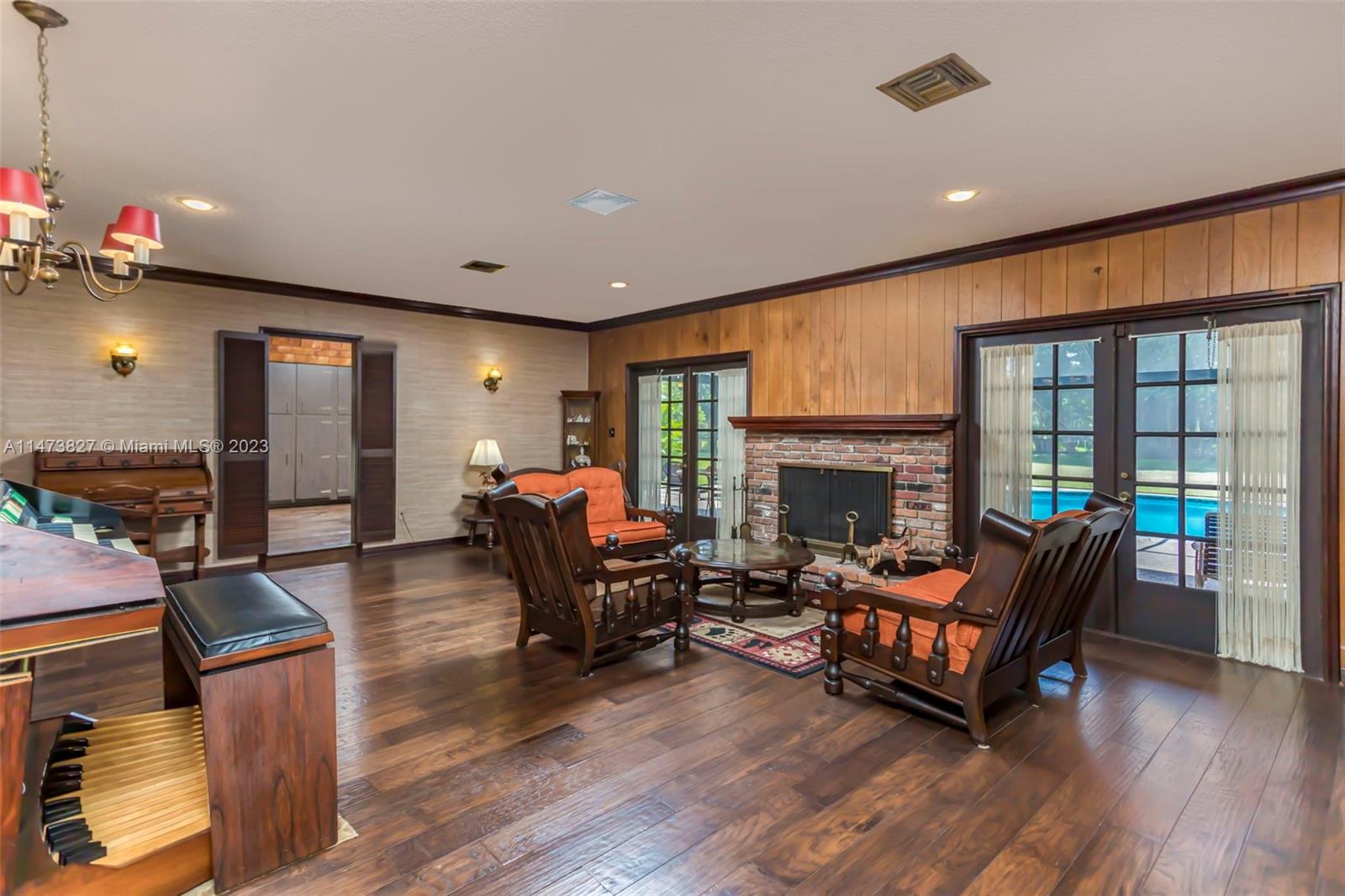 Sunshine Ranches - Residential