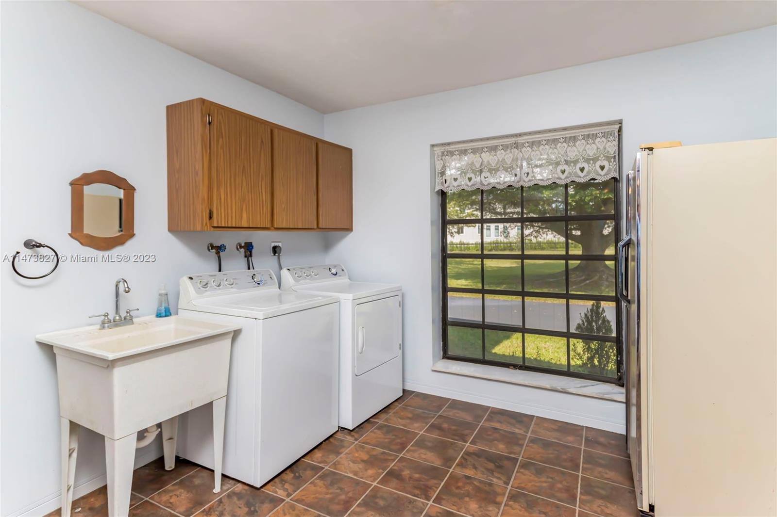 Sunshine Ranches - Residential