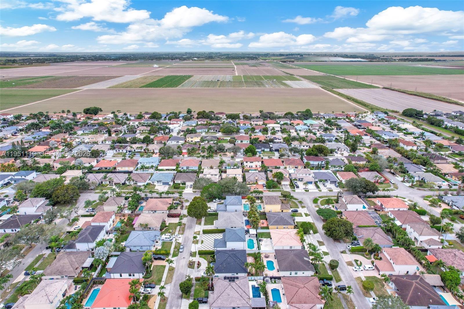 PARADISE REEF - Residential
