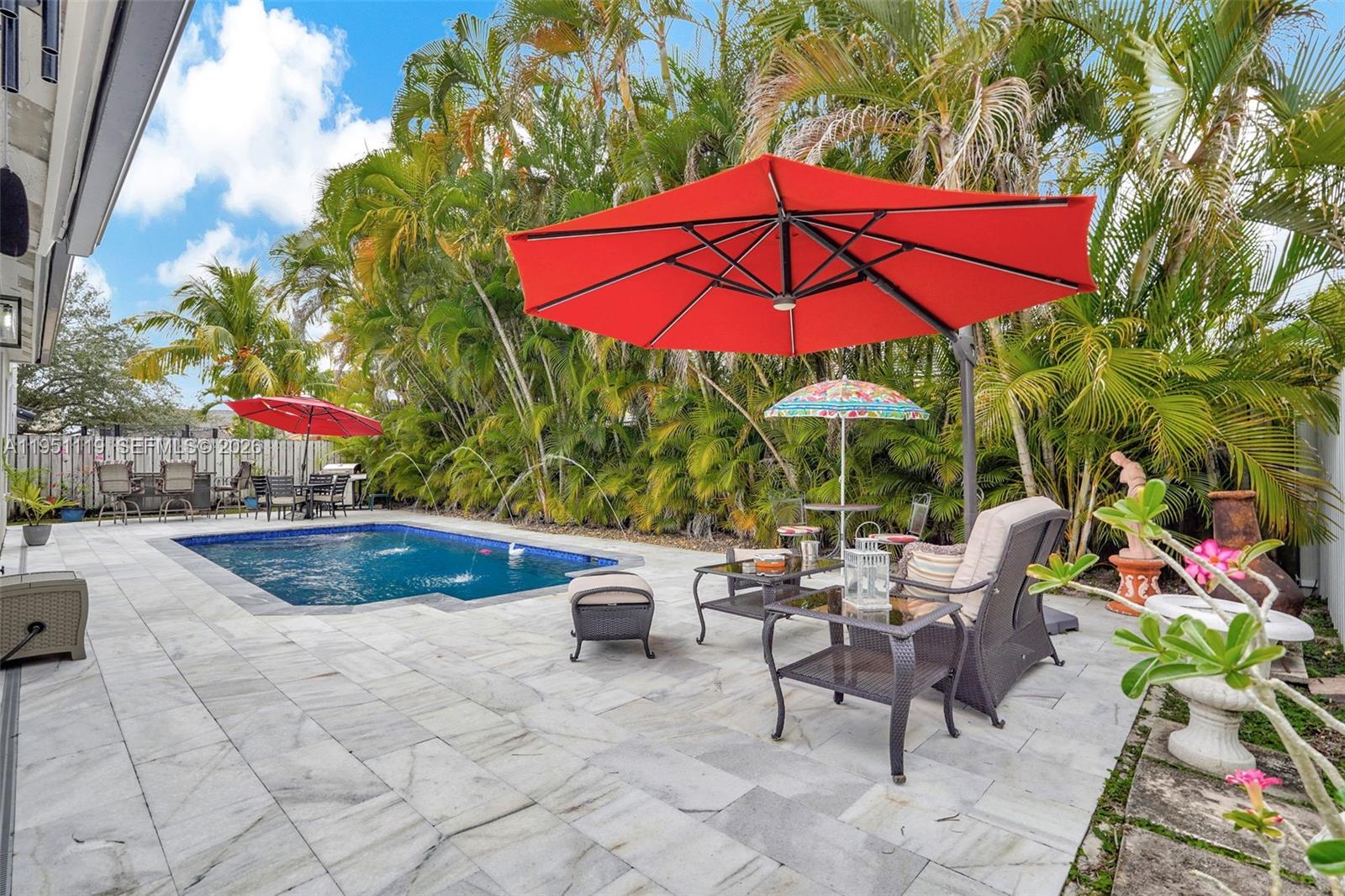 PARADISE REEF - Residential