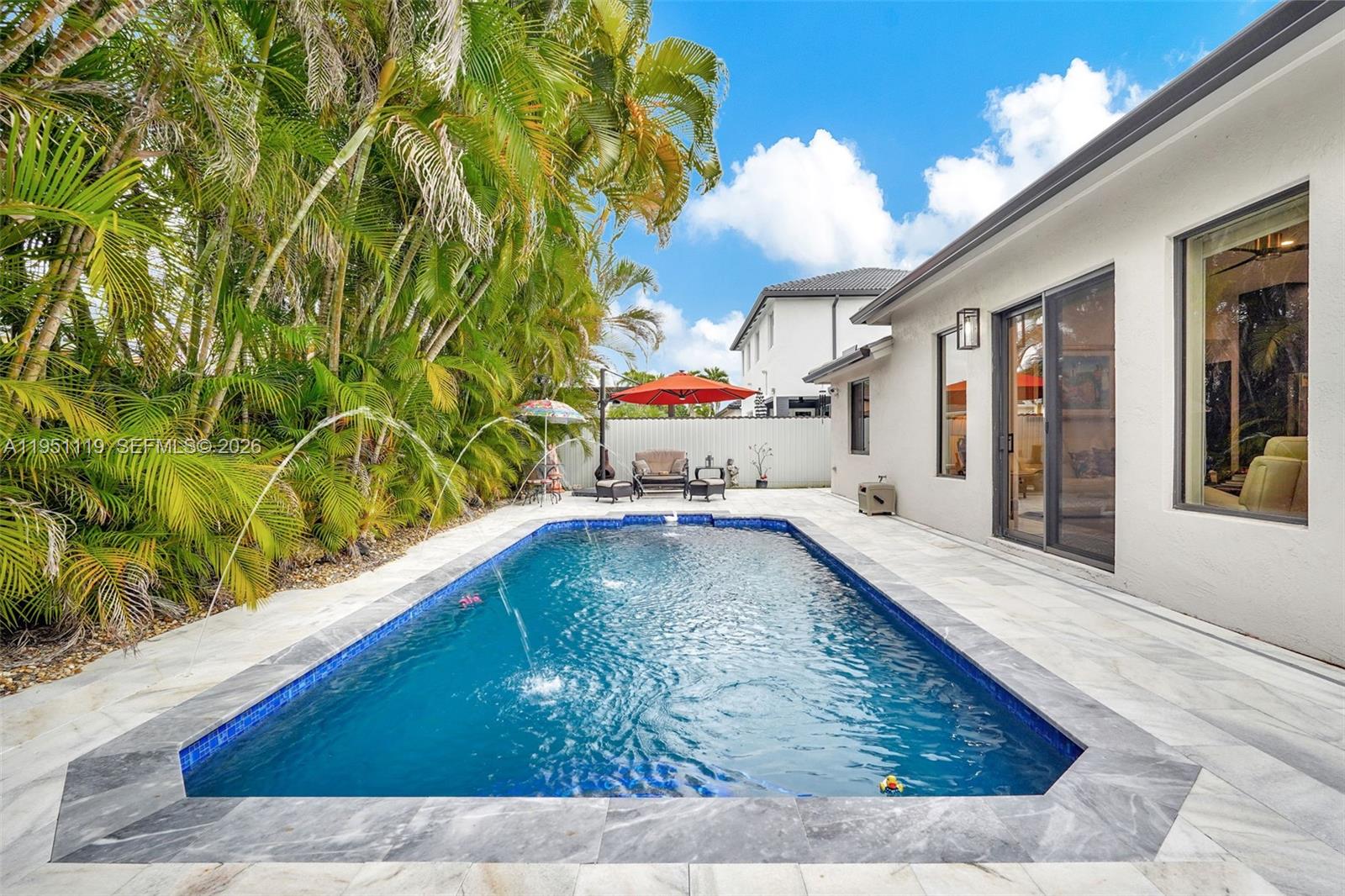 PARADISE REEF - Residential