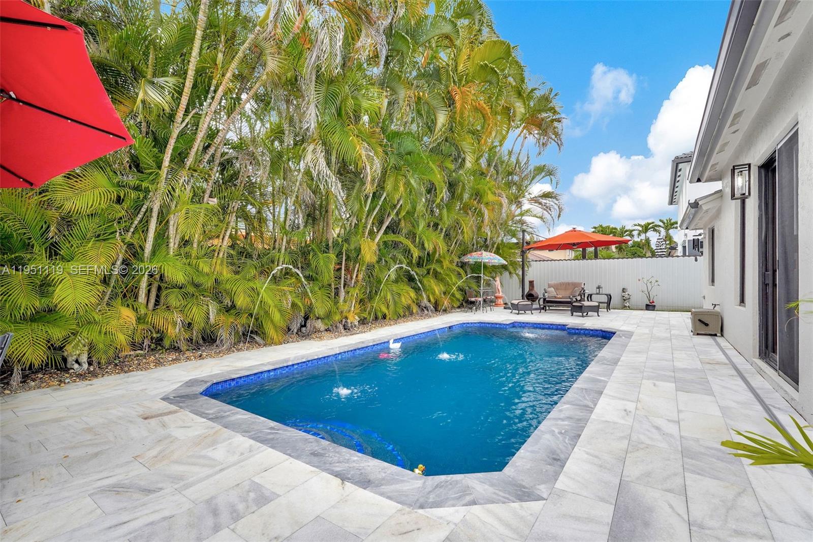 PARADISE REEF - Residential