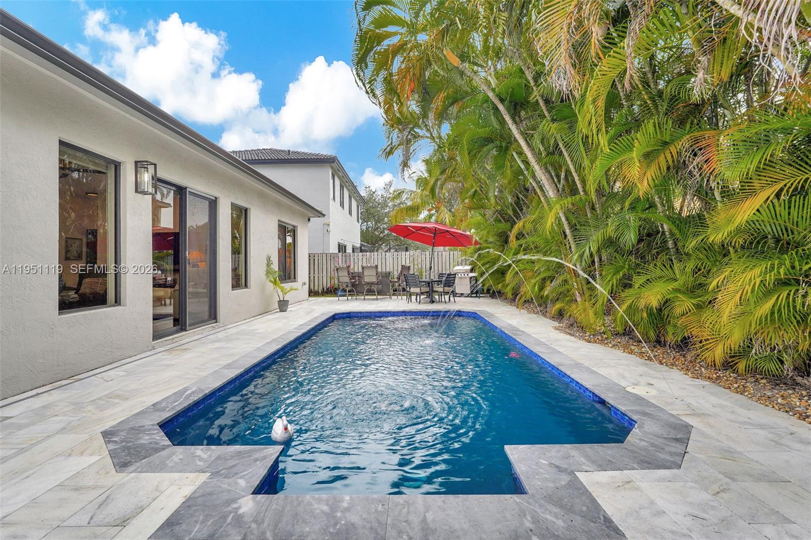 PARADISE REEF - Residential