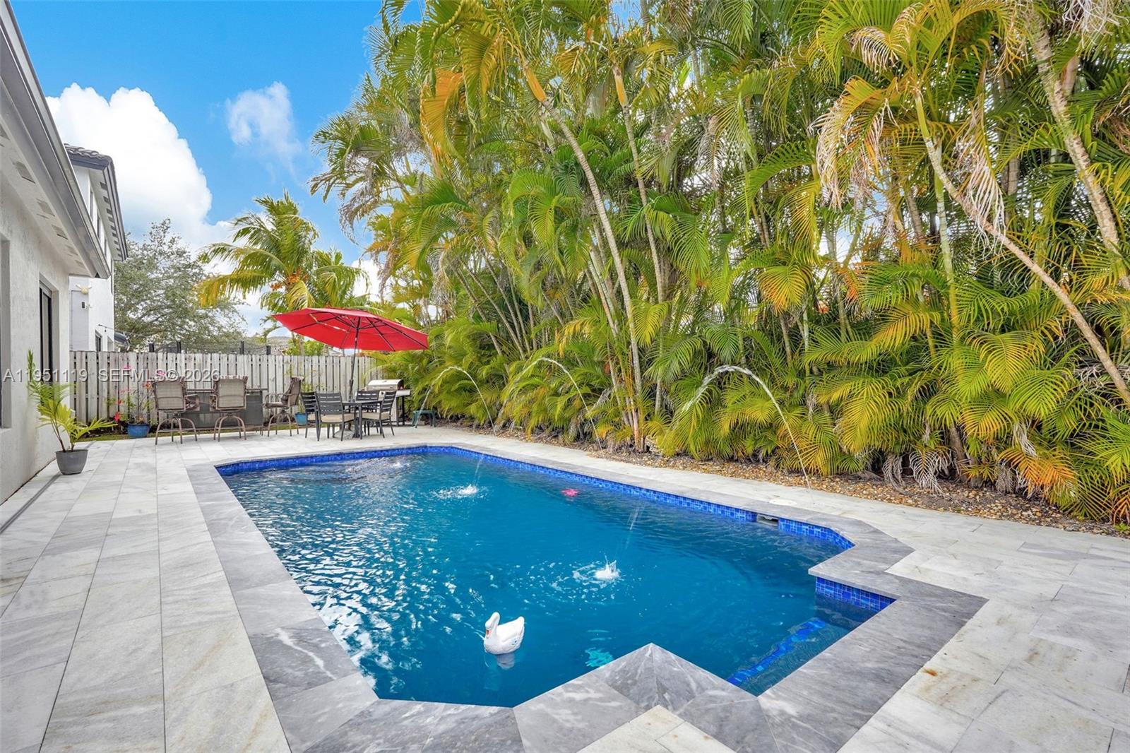 PARADISE REEF - Residential