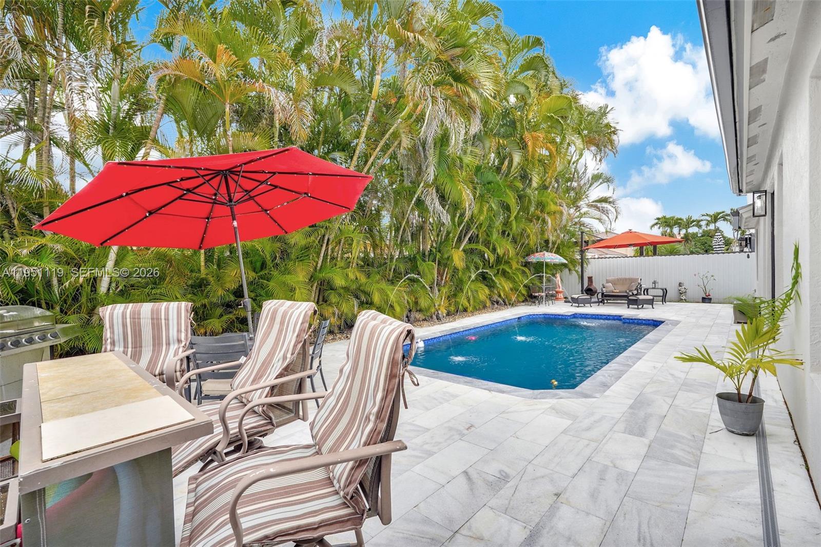 PARADISE REEF - Residential