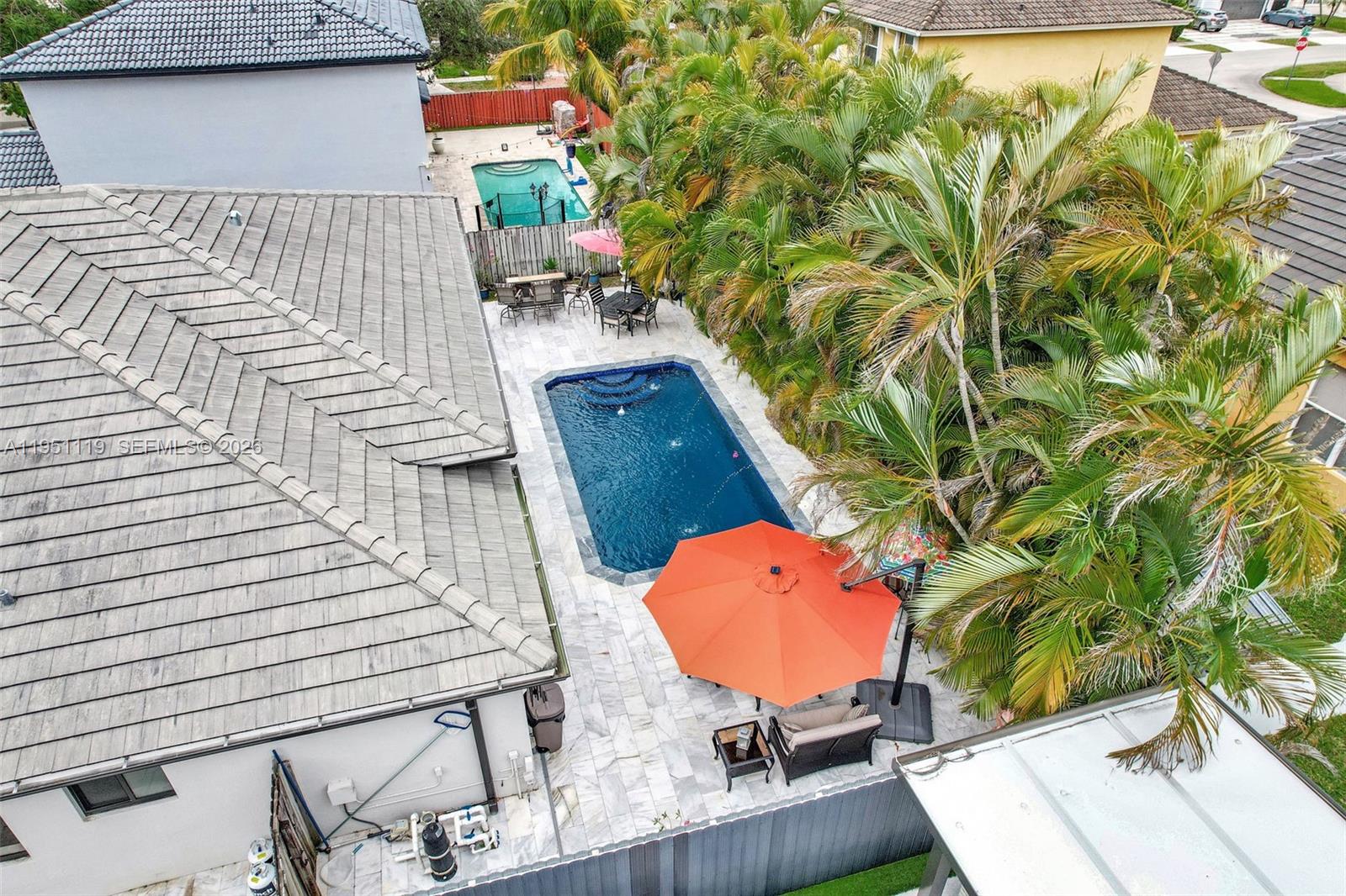 PARADISE REEF - Residential