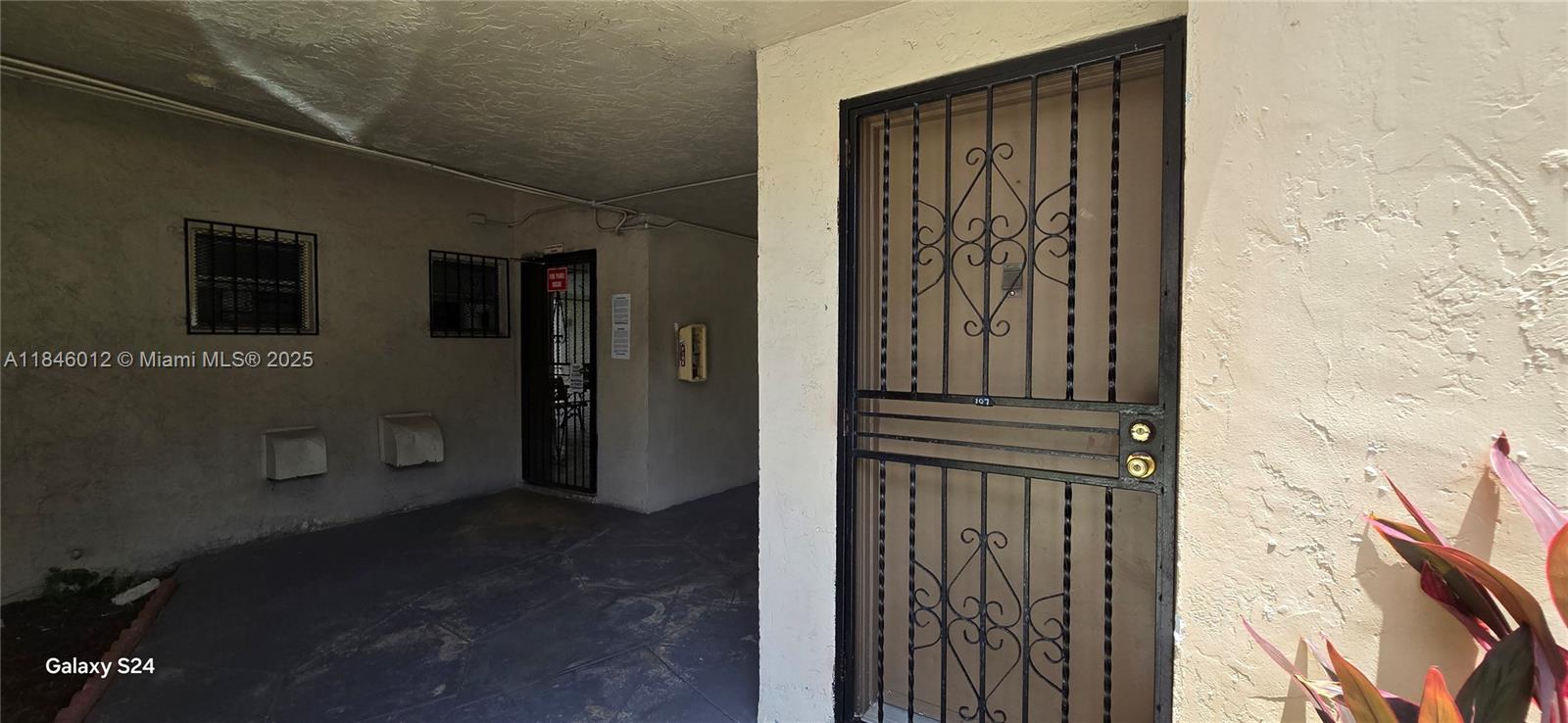 PINEBARK CONDO NO 1 - Residential