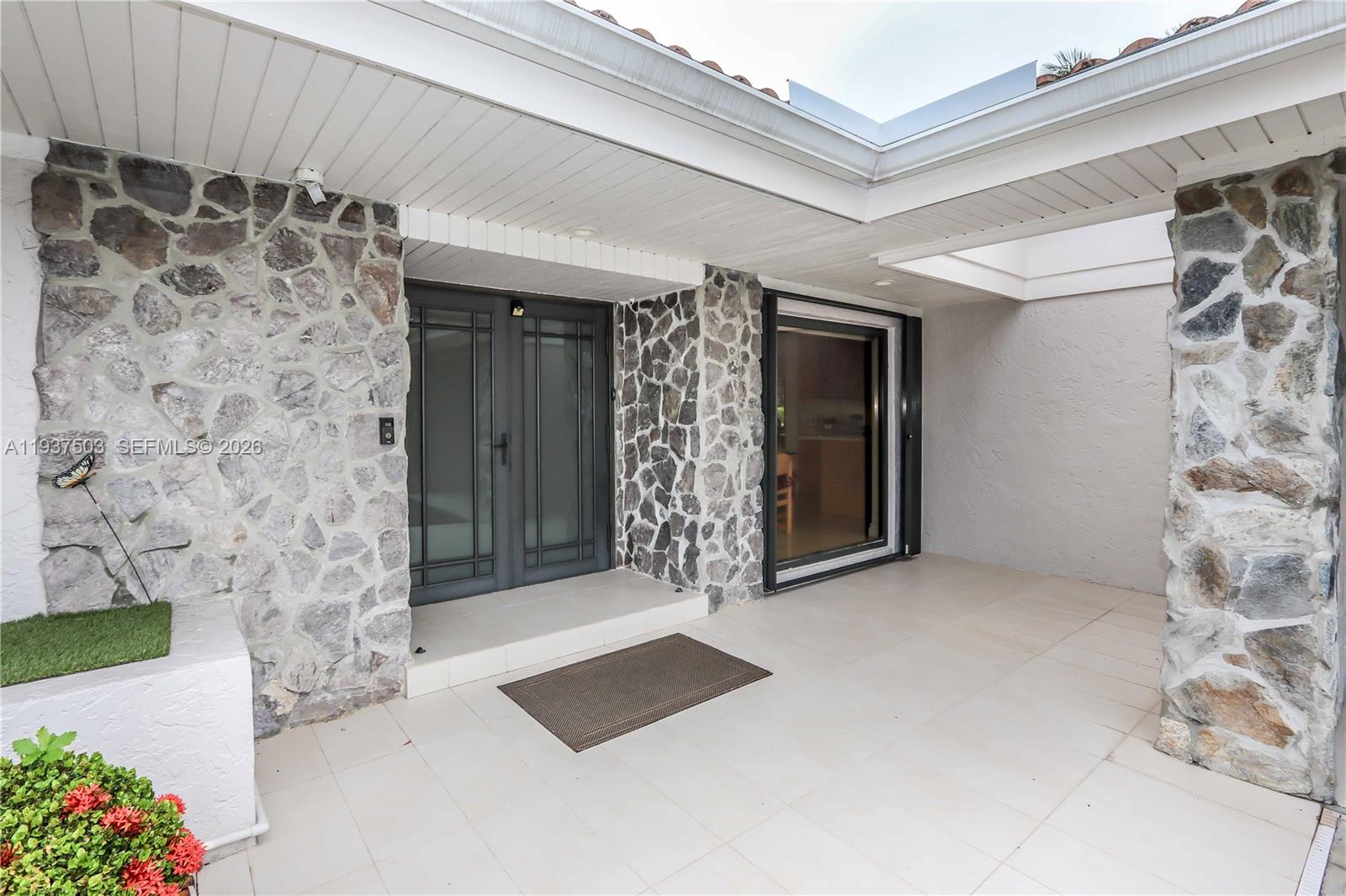 VILLA RESIDENCES OF EMERA - Residential