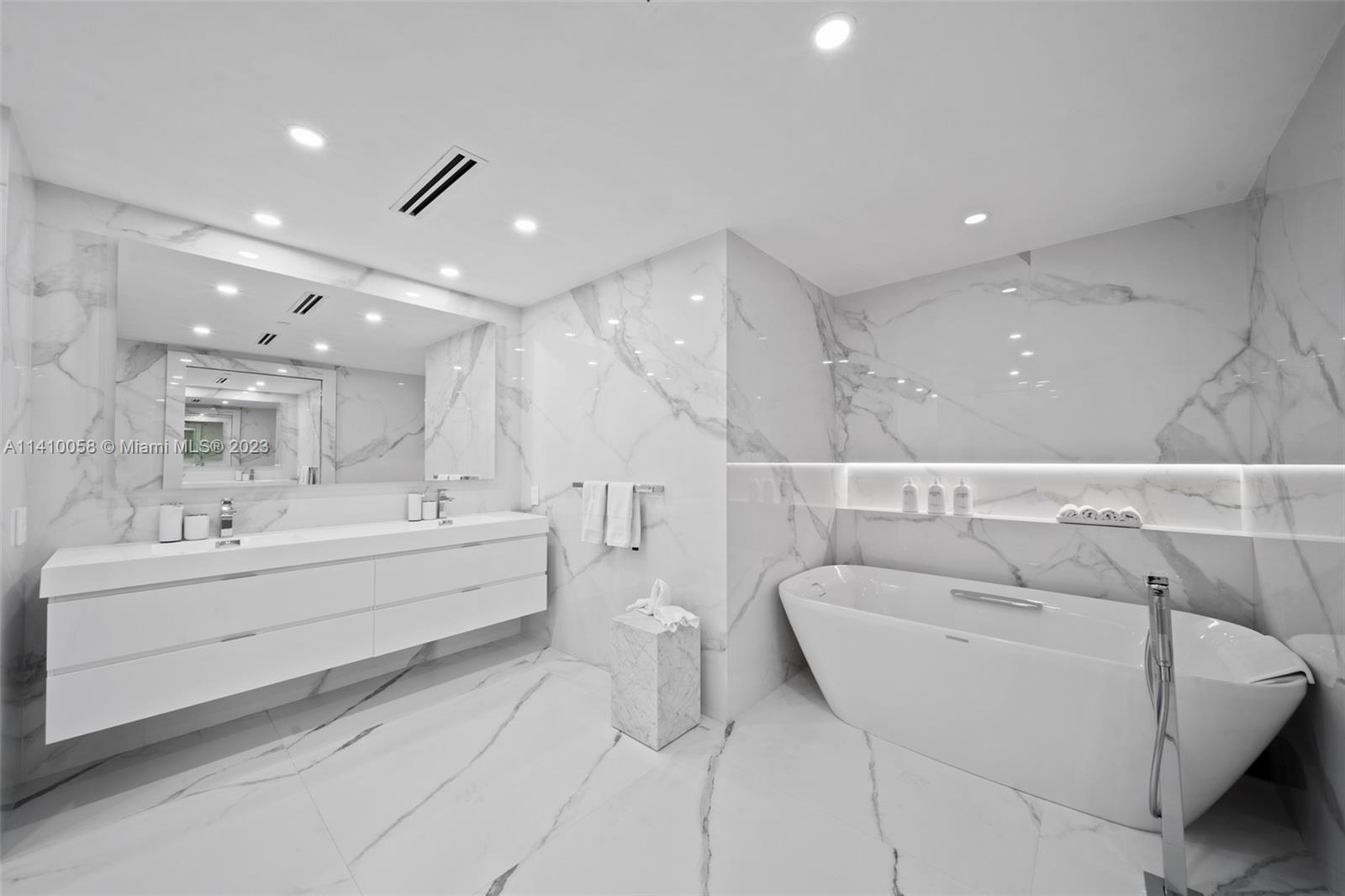 BAYSIDE VILLAGE CONDO - Residential