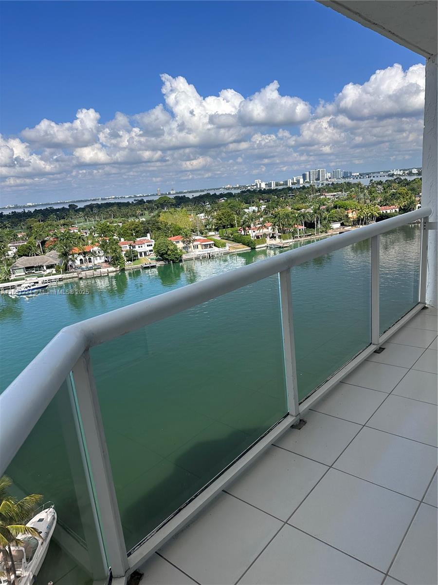5880 Collins Ave 1203