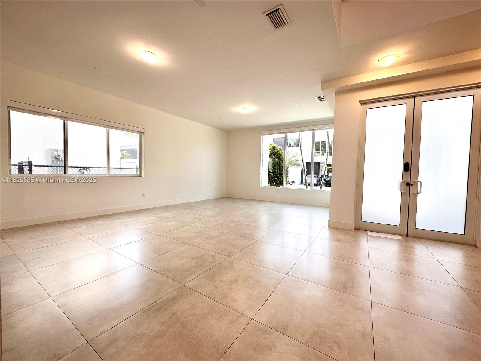 10258 NW 74th Ter 0
