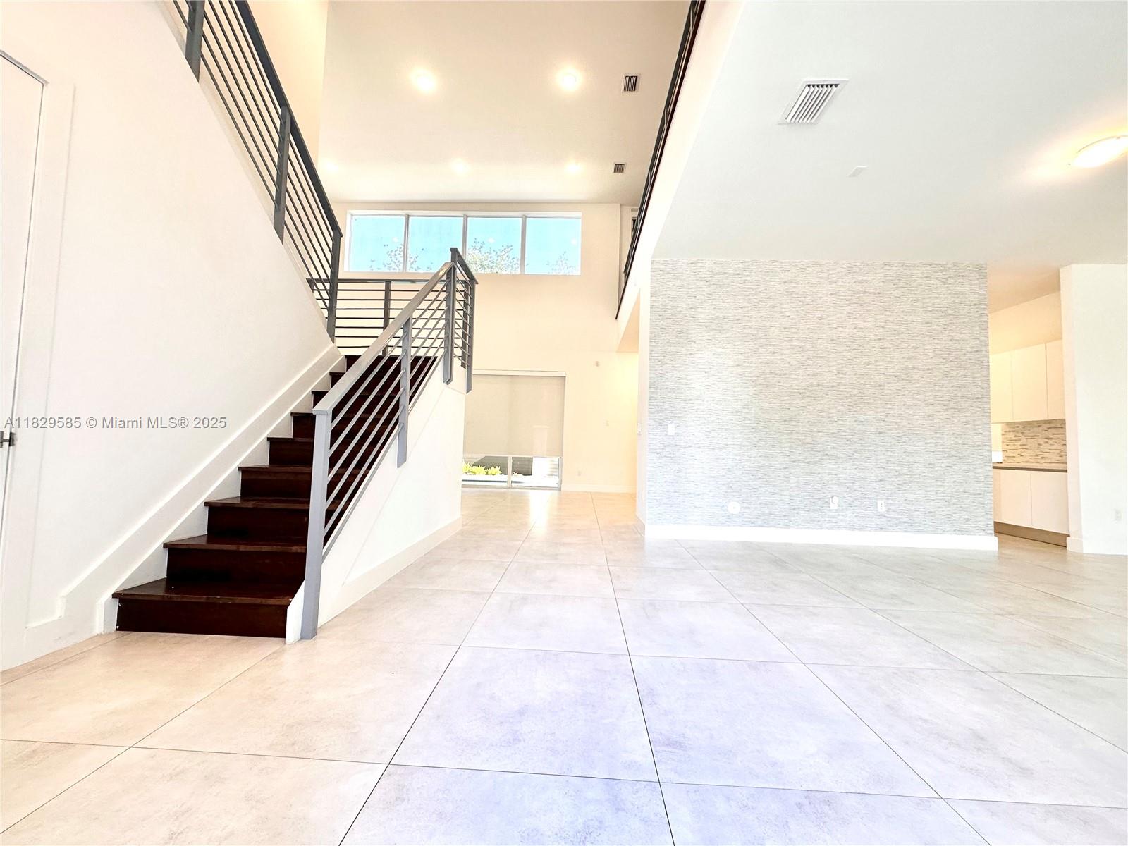 10258 NW 74th Ter 0