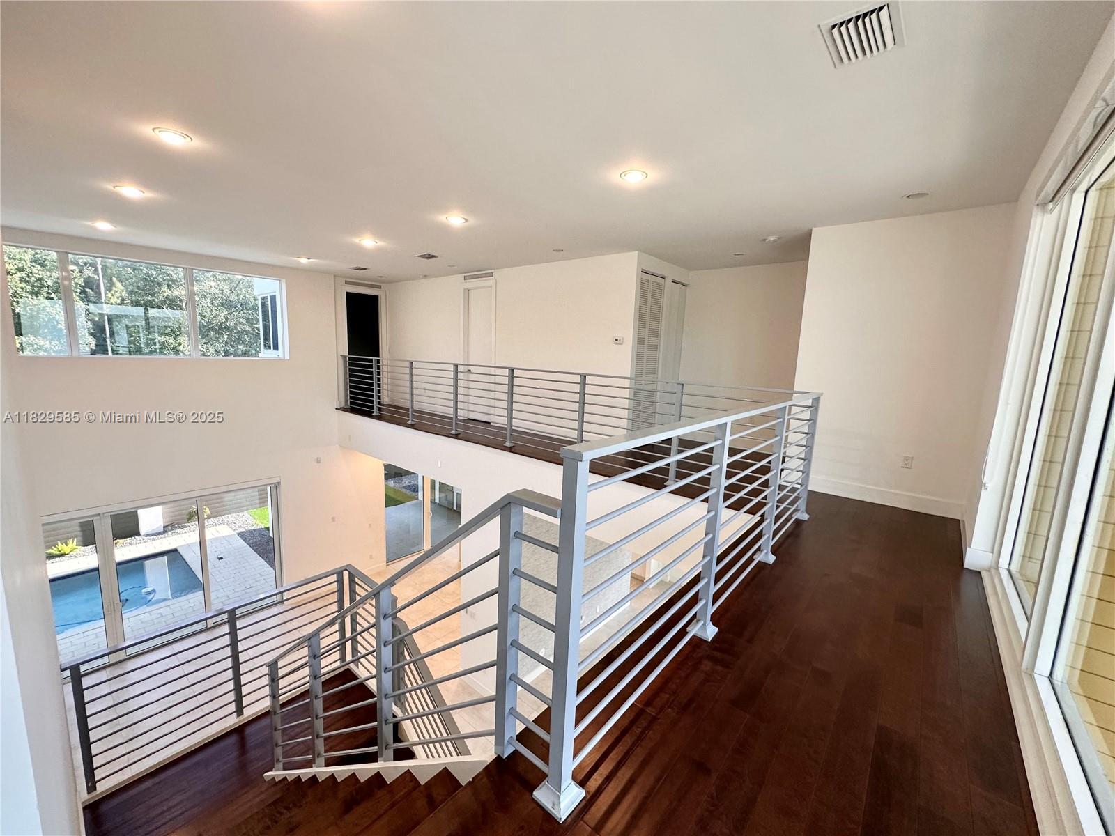 DORAL COMMONS RESIDENTIAL - Residential Lease