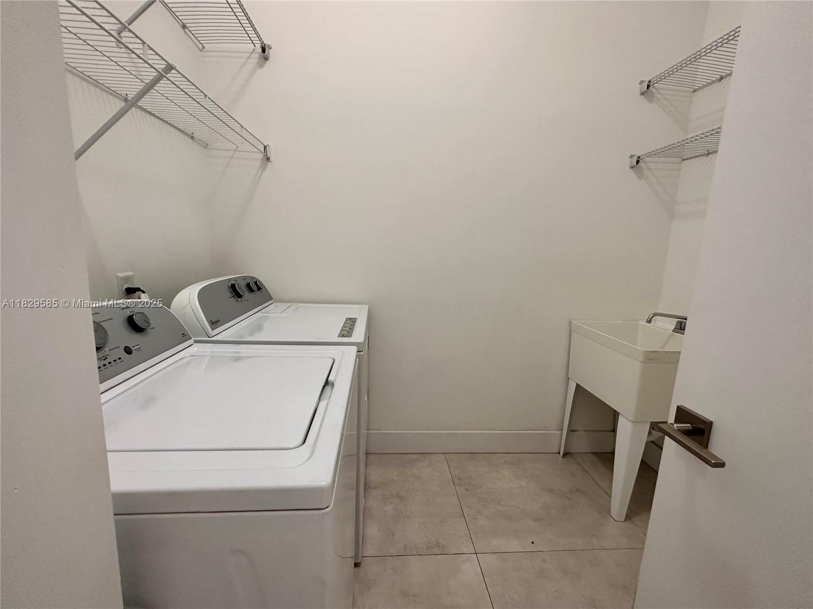 DORAL COMMONS RESIDENTIAL - Residential Lease