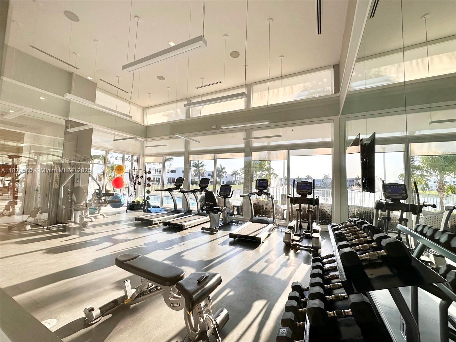 DORAL COMMONS RESIDENTIAL - Residential Lease