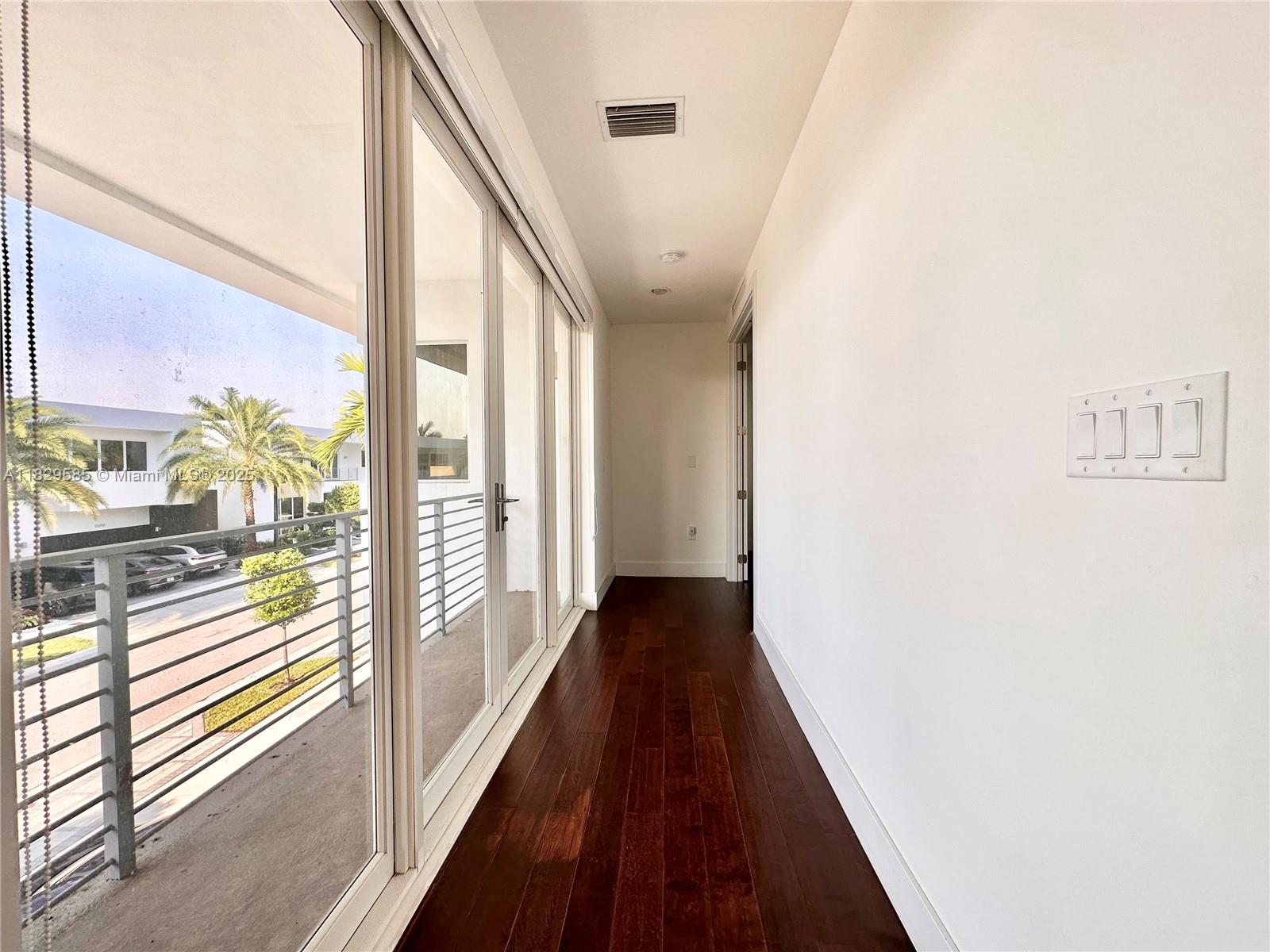 DORAL COMMONS RESIDENTIAL - Residential Lease