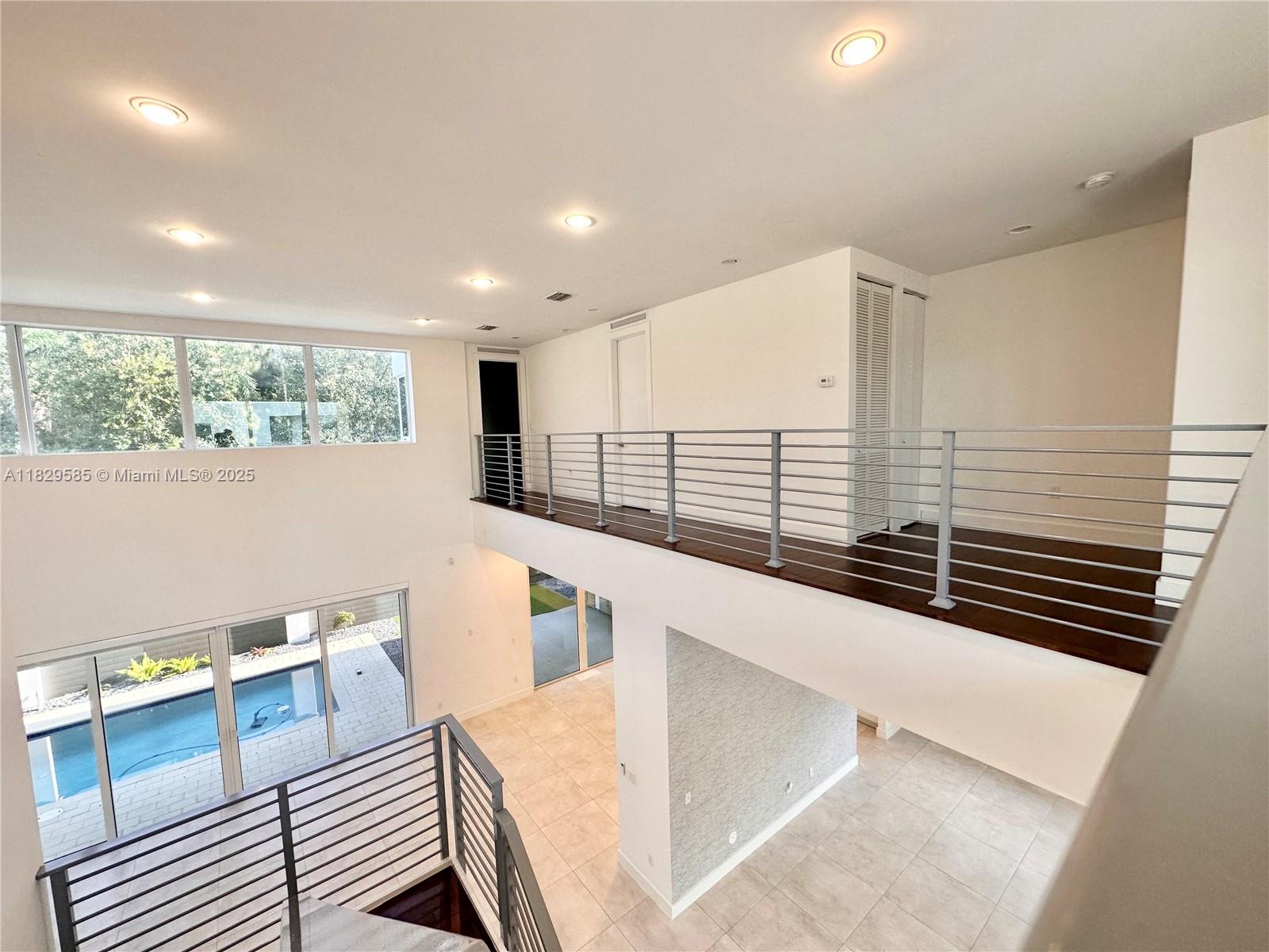 DORAL COMMONS RESIDENTIAL - Residential Lease