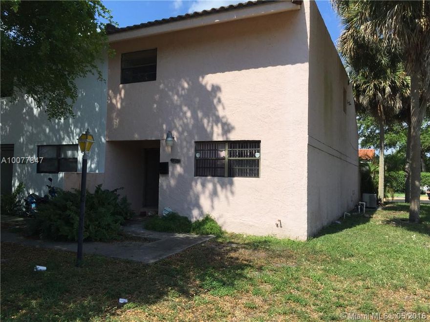 Find yourself in this great location, fee simple town home in Fulford By The Sea. Home is a handyman special, can truly be made into a special place.