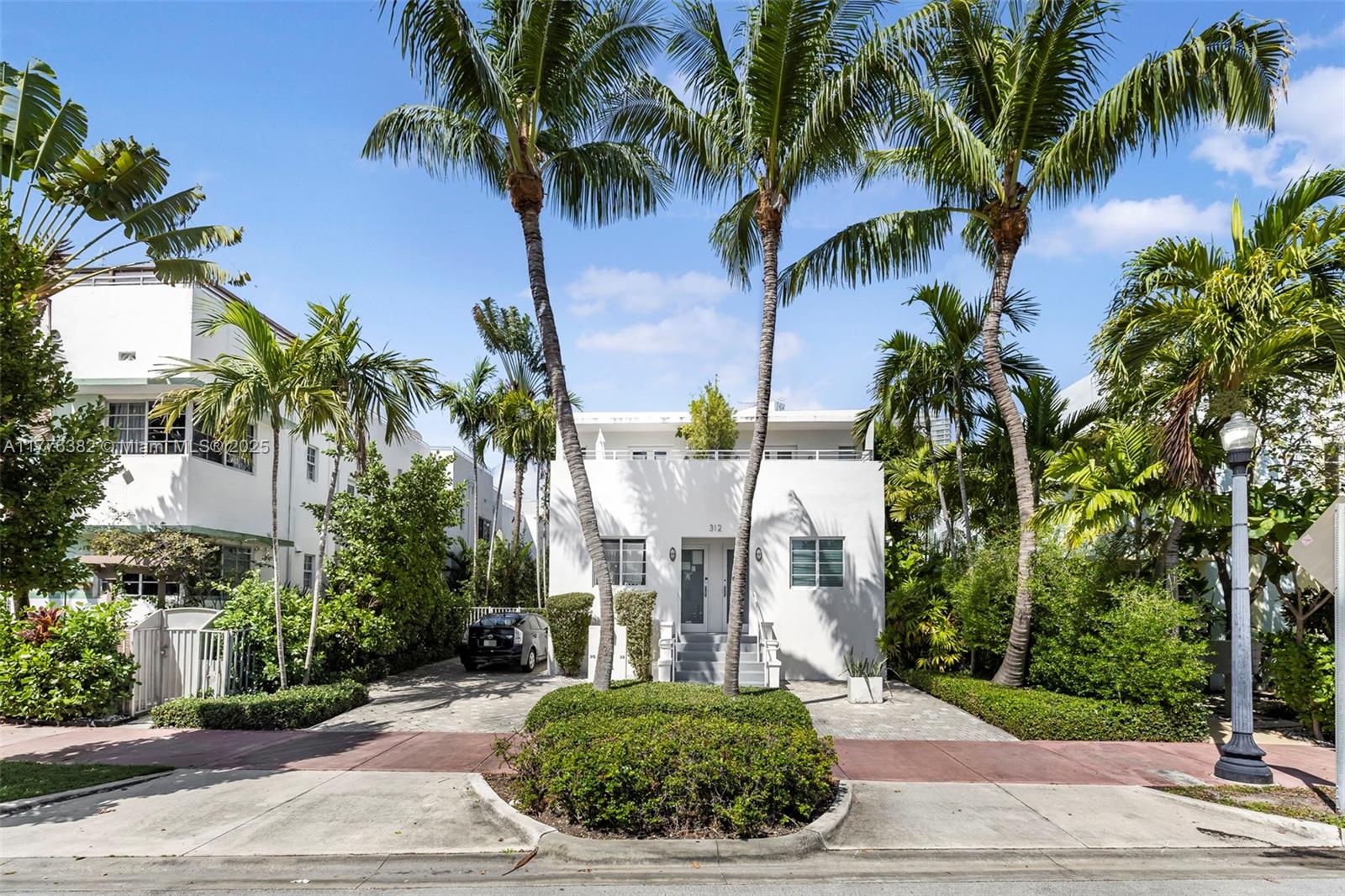 310 Jefferson Ave 1