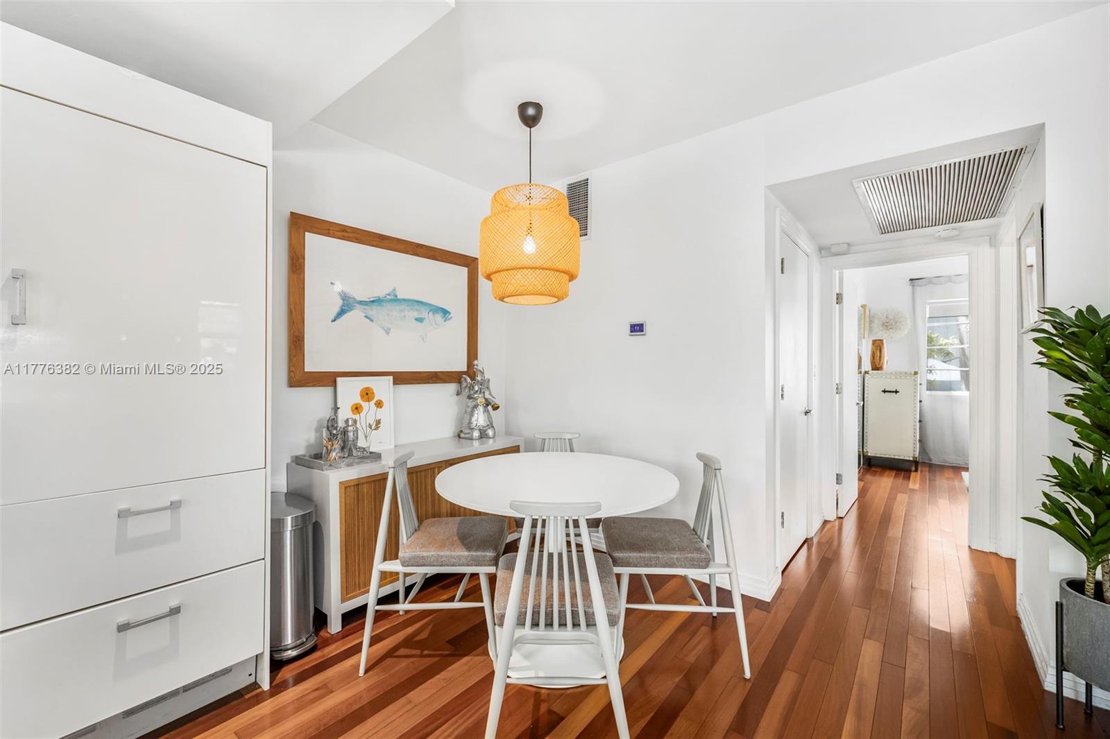 RIVA CONDO - Residential