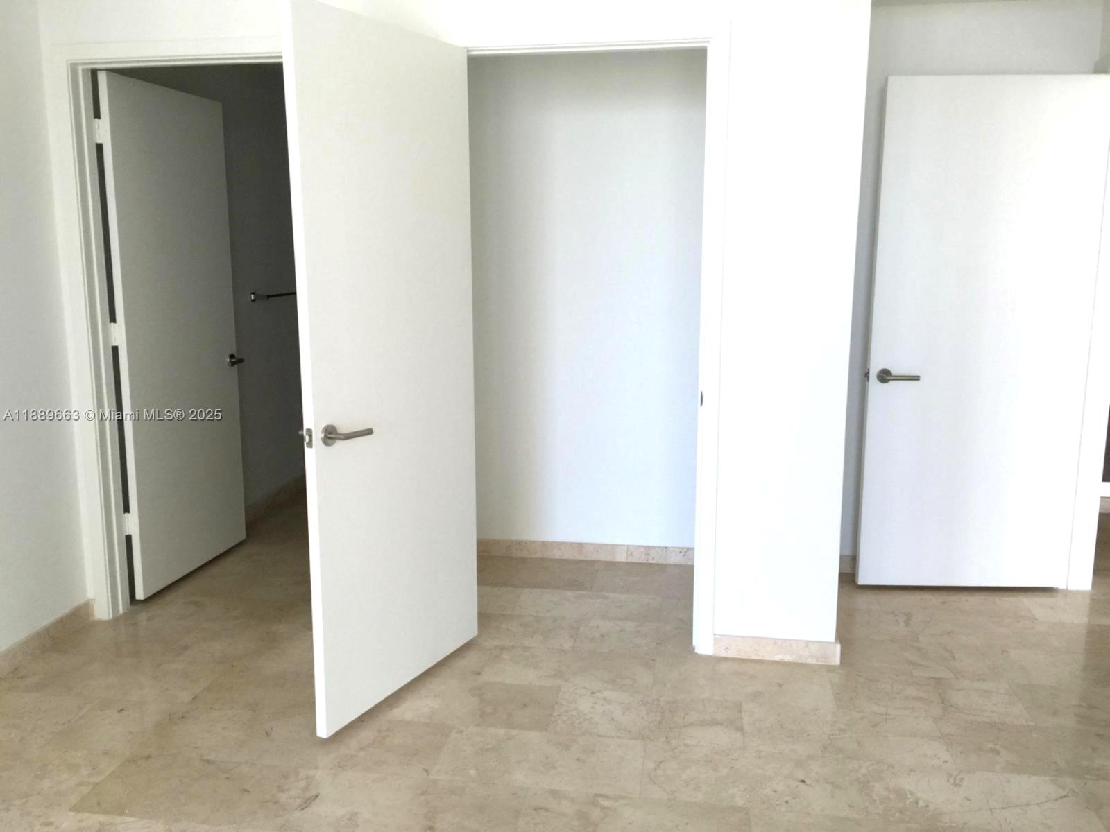 REACH CONDO - Residential