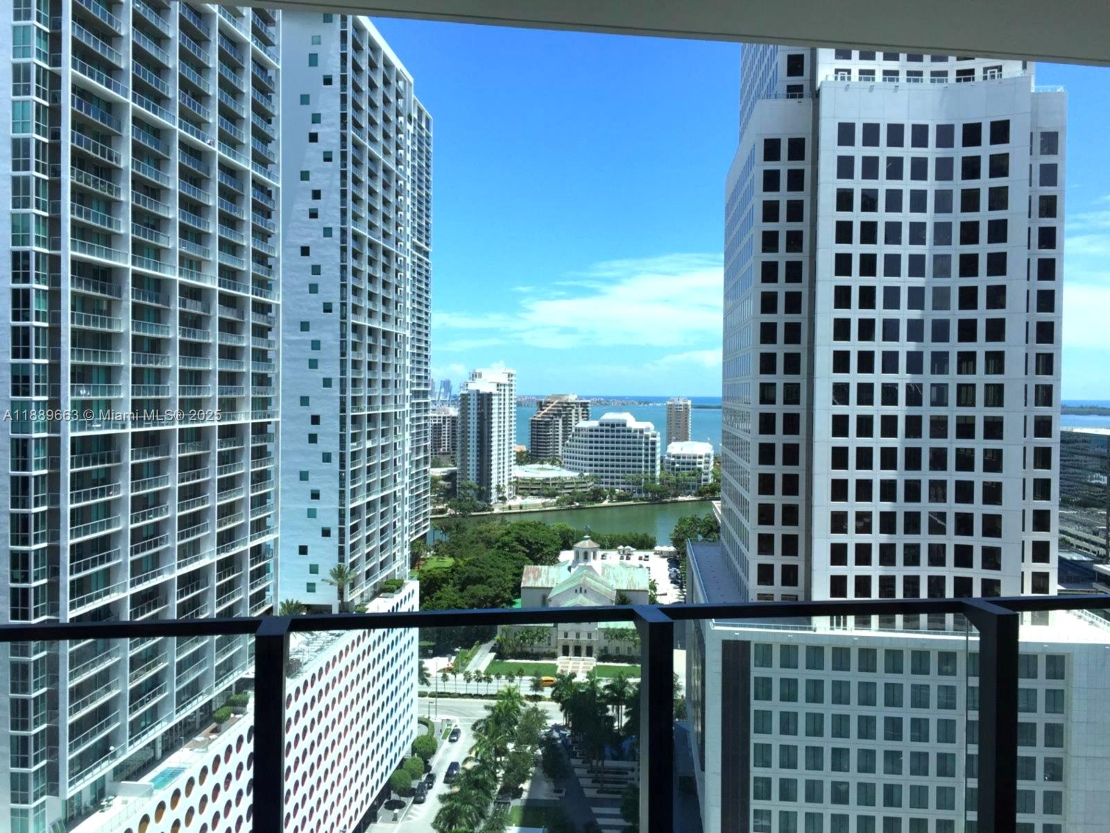 REACH CONDO - Residential