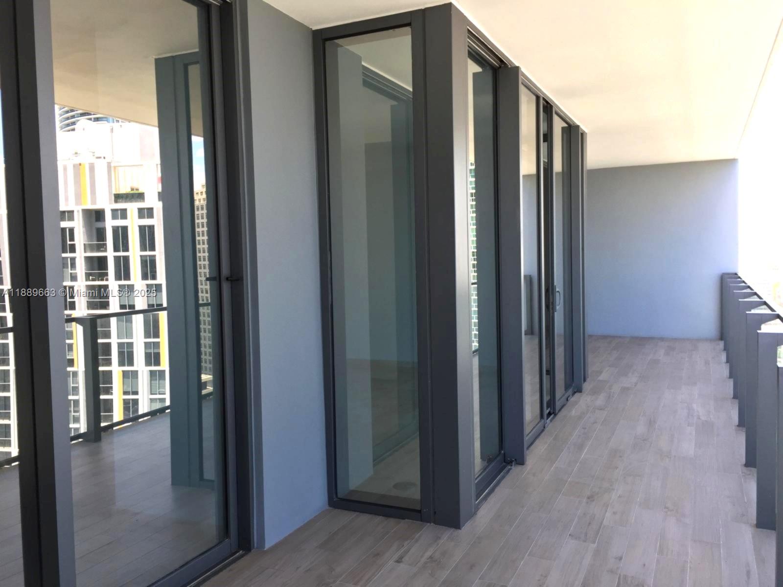 REACH CONDO - Residential