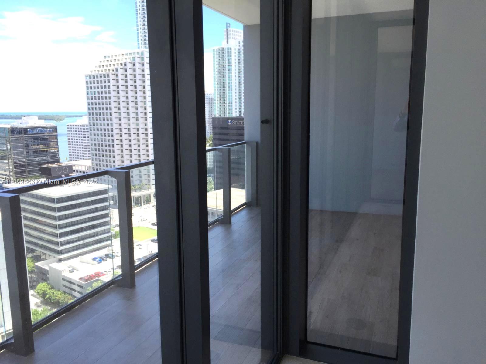 REACH CONDO - Residential