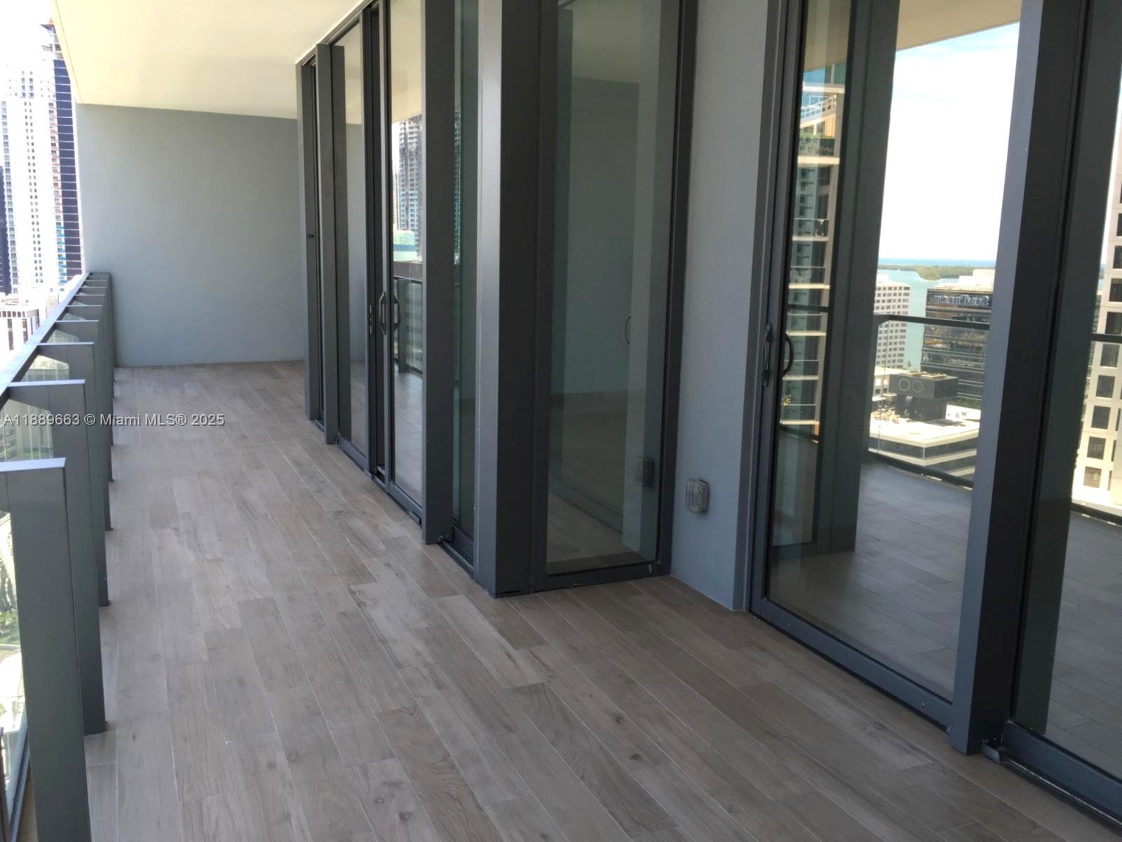 REACH CONDO - Residential